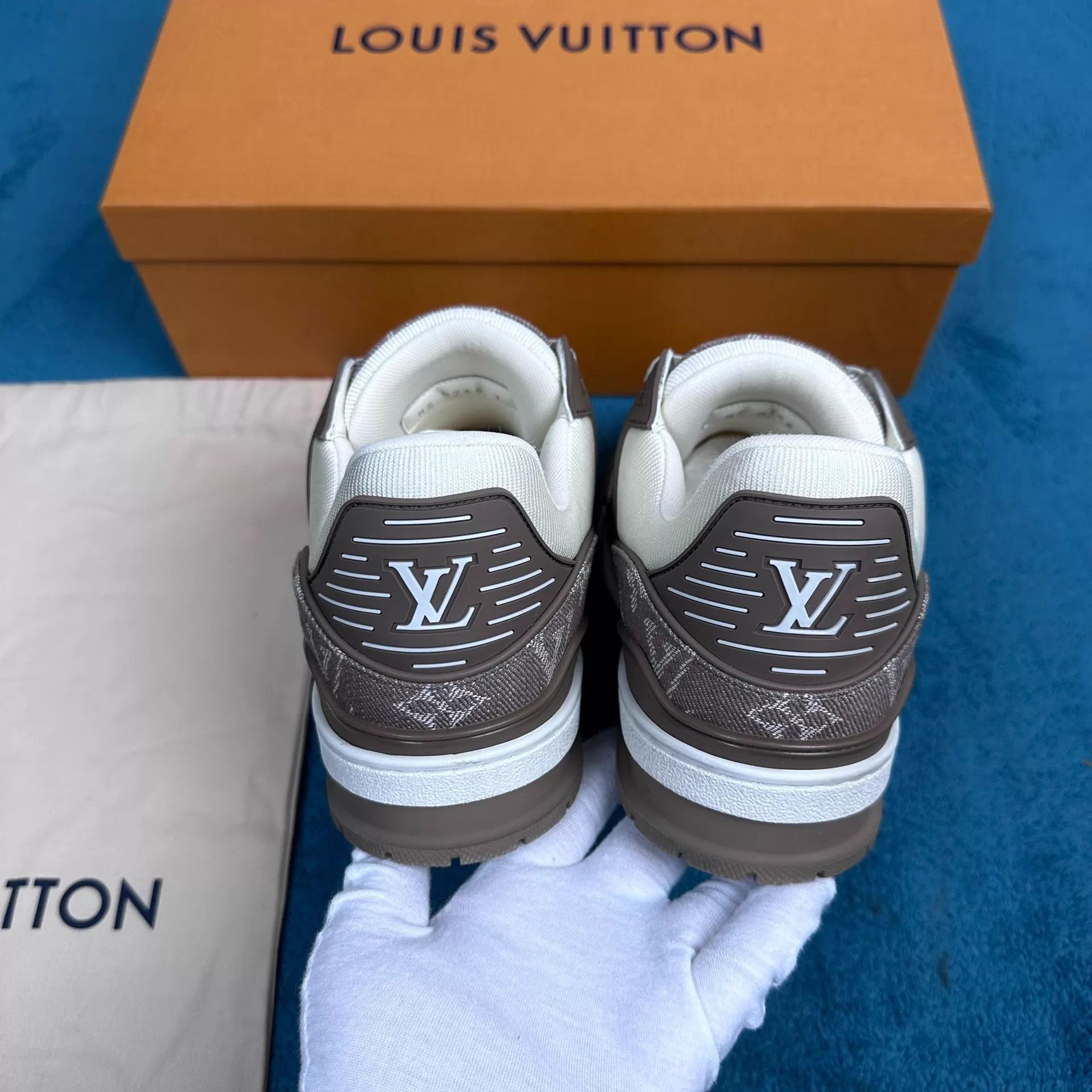 Louis Vuitton LV Trainer 26 Tan Leather Low Top Sneaker US7/41 Size US 8 / EU 41 - 4 Thumbnail