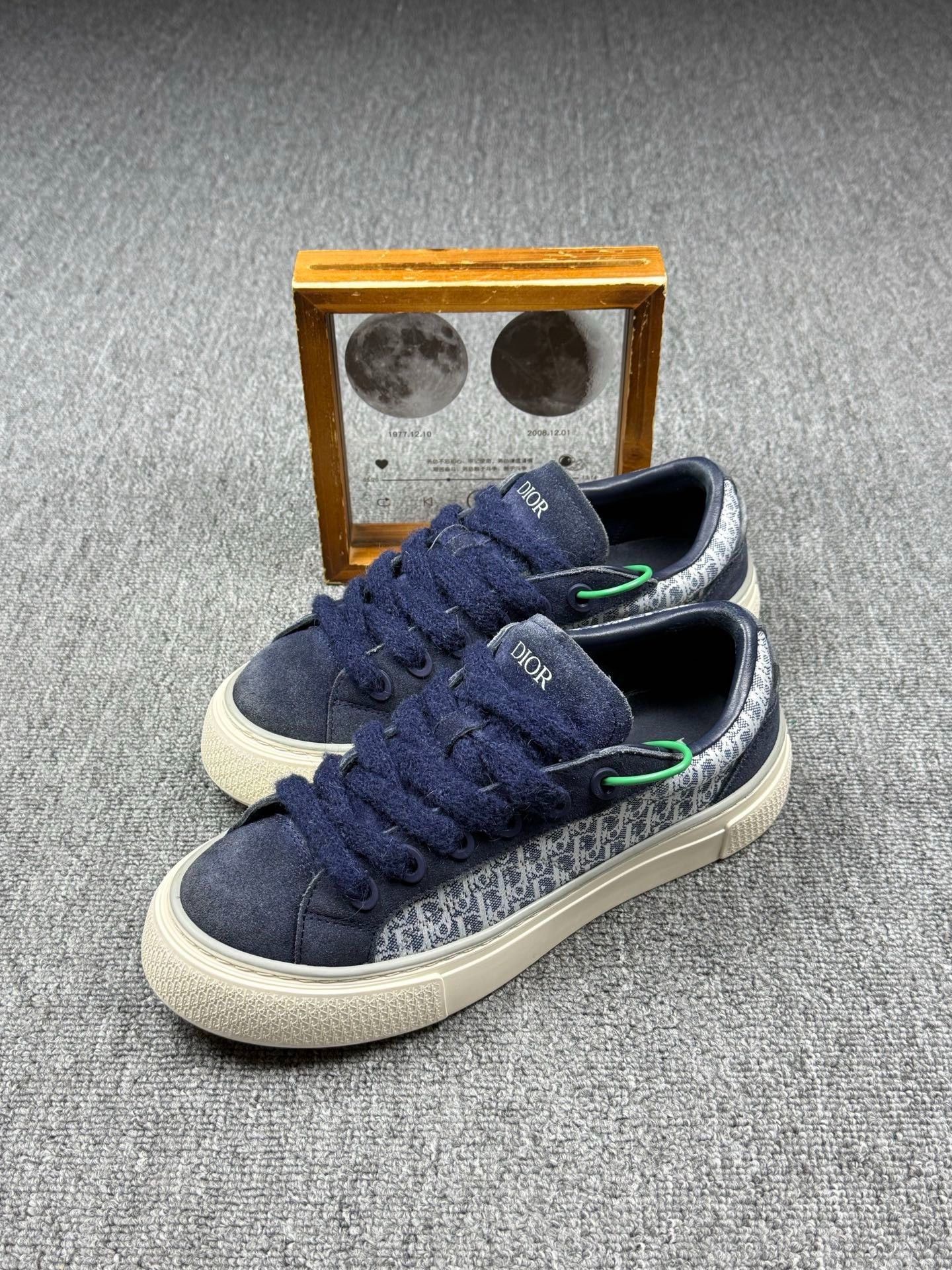Dior Dior Blue Lowtop Sneakers 8 Men Size US 8 / EU 41 - 1 Thumbnail