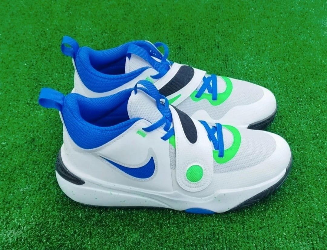 Shoes Nike Team Hustle D11