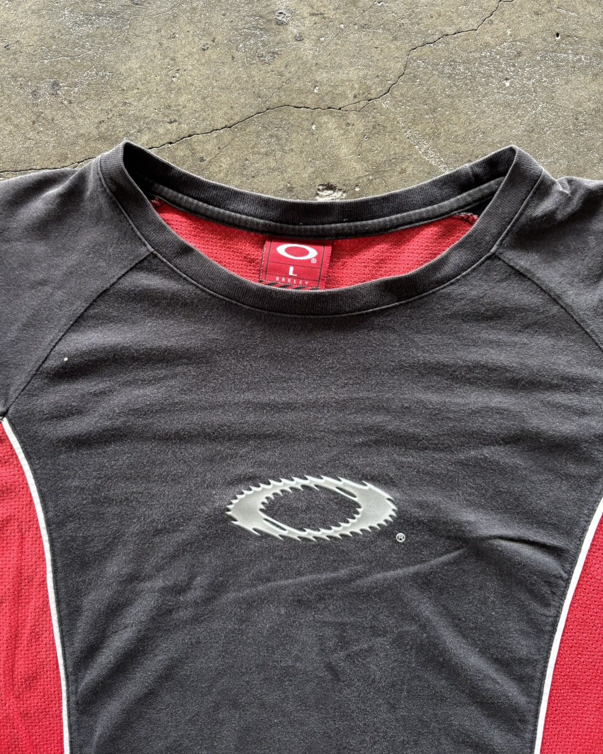 Oakley 🔥RARE🔥Oakley Rubber Logo Jersey Shirt Size US L / EU 52-54 / 3 - 3 Thumbnail