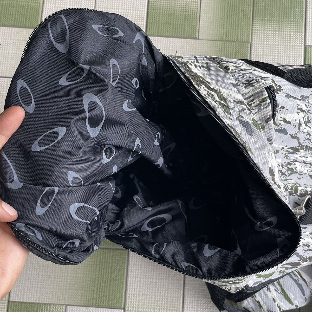 Oakley Oakley Camouflage Duffle/Travel Bag Size ONE SIZE - 18 Thumbnail