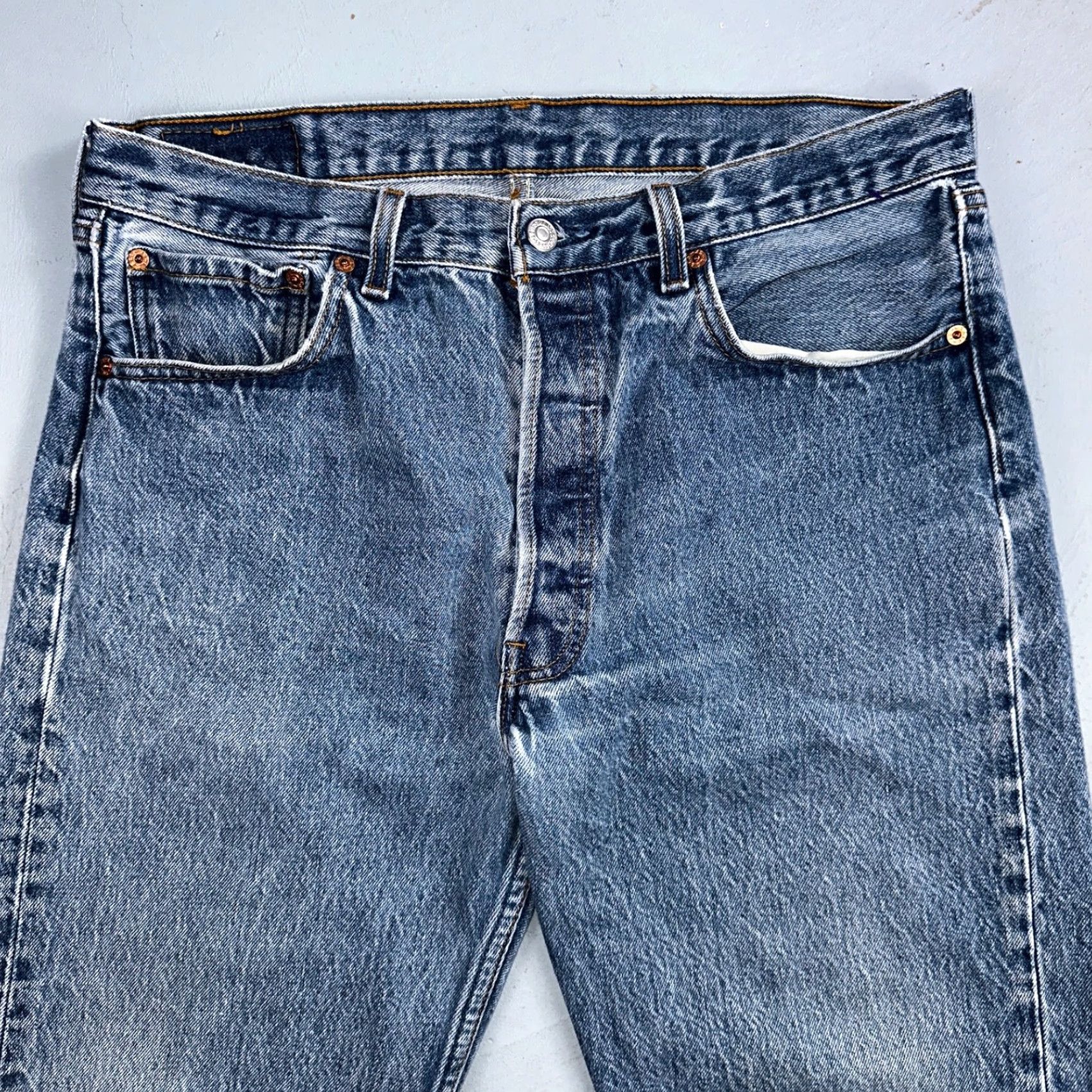Levi's VINTAGE Levi's 501 Jeans Men 35x34 Light Wash Denim Straight Leg 90s USA Size US 35 - 2 Thumbnail