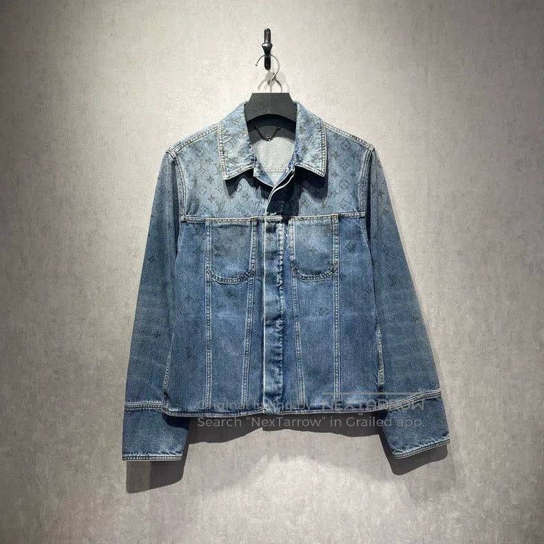 Louis Vuitton Louis Vuitton Gradient logo printed denim shirt Size US M / EU 48-50 / 2 - 1 Thumbnail