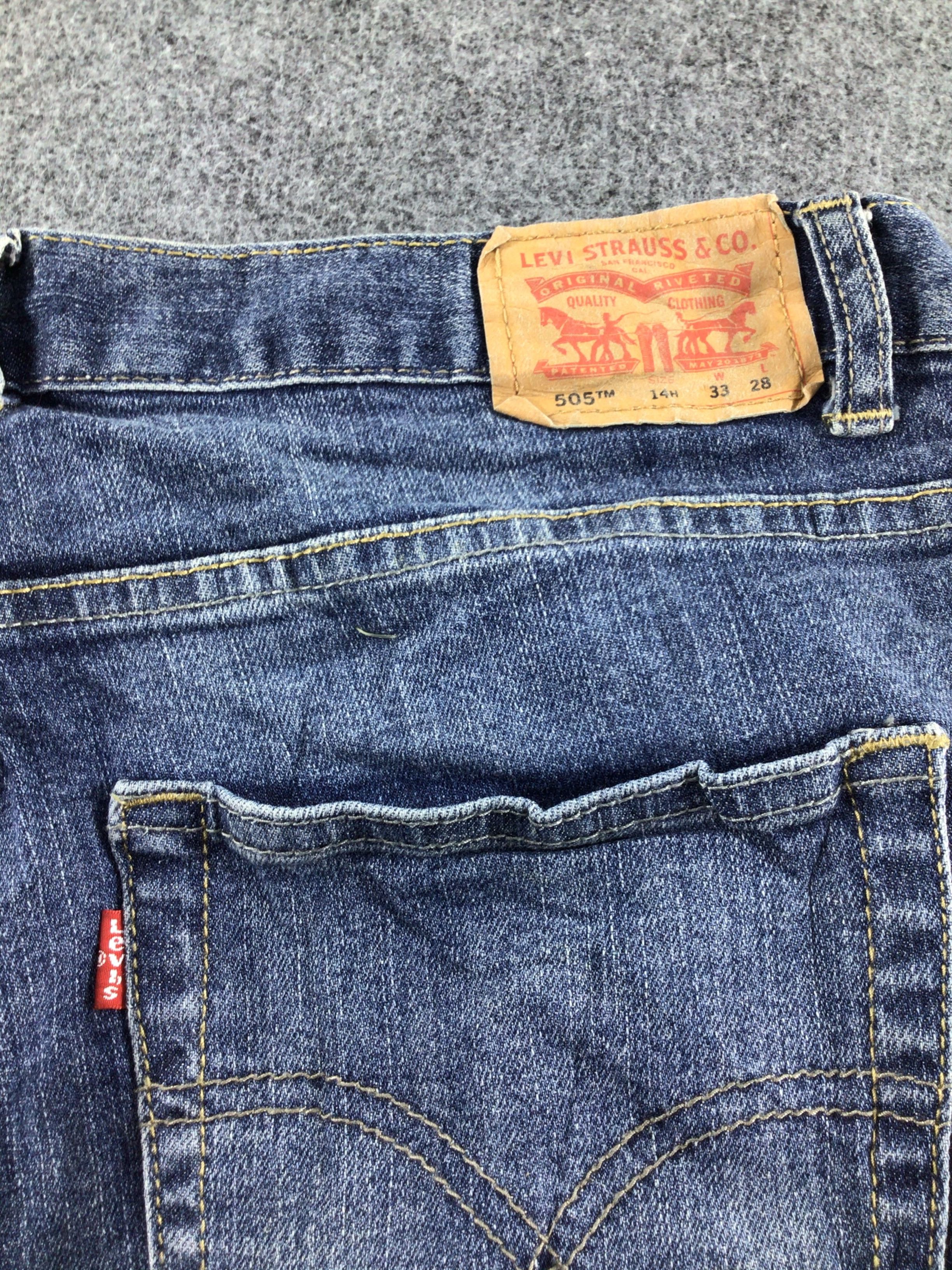 Levi's Vintage Levis 505 Jeans-J636 Size US 35 - 5 Thumbnail