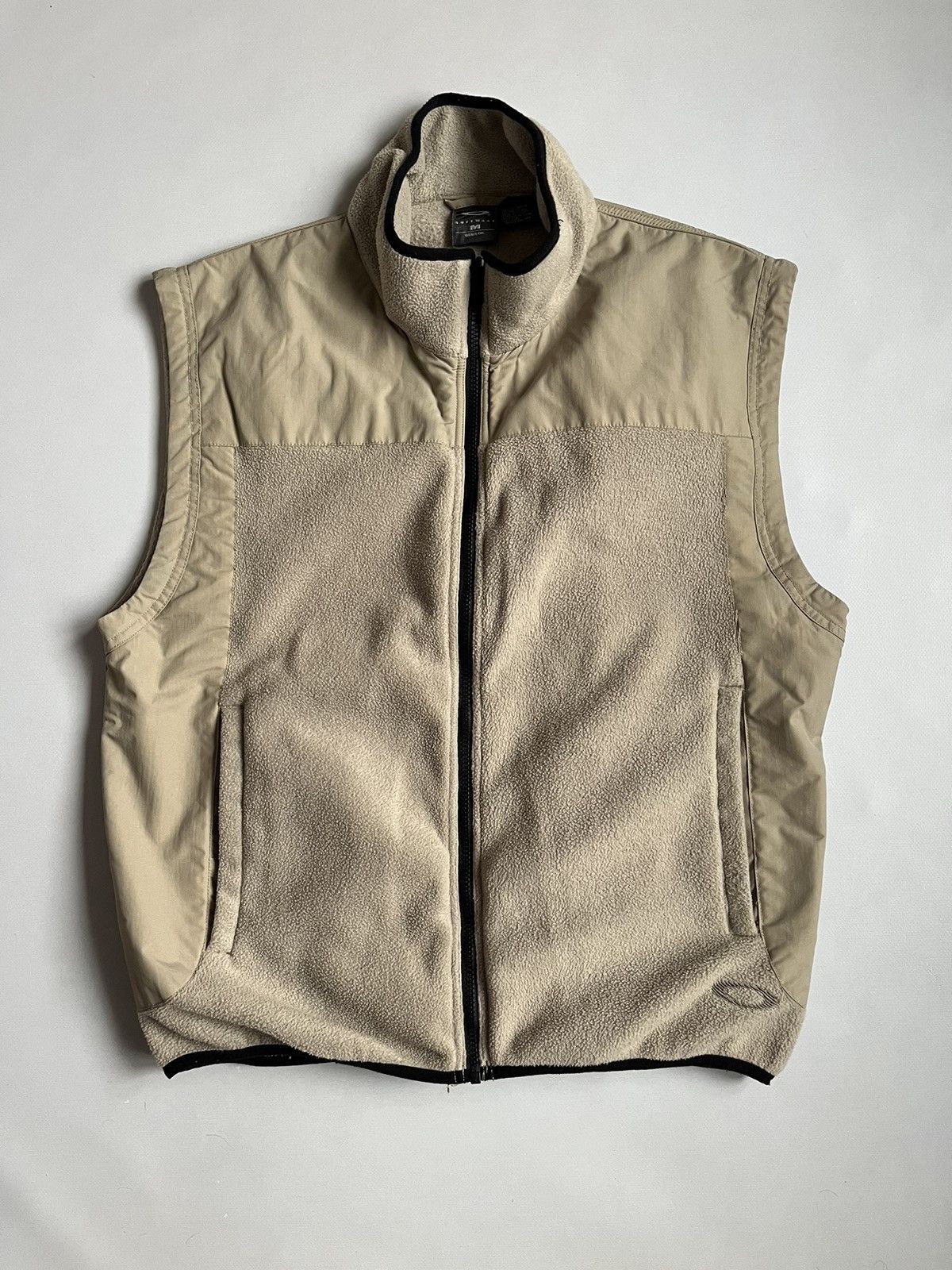 Oakley Vintage Oakley Men Beige WaterProof Jacket With Fleece Vest Size US L / EU 52-54 / 3 - 22 Thumbnail