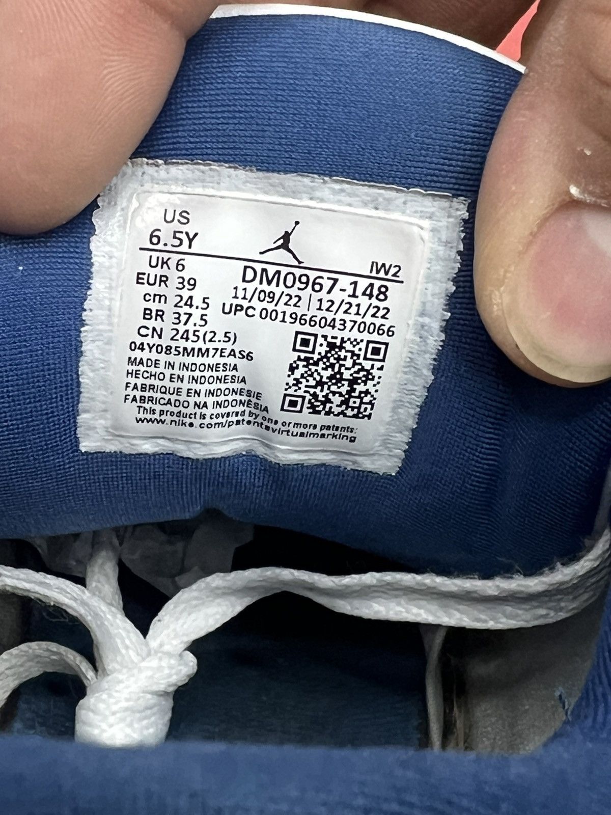 Jordan Brand Air Jordan 3 Retro Wizard Size 6.5Y (DM0967-148) Size US 6.5 / EU 39-40 - 7 Thumbnail