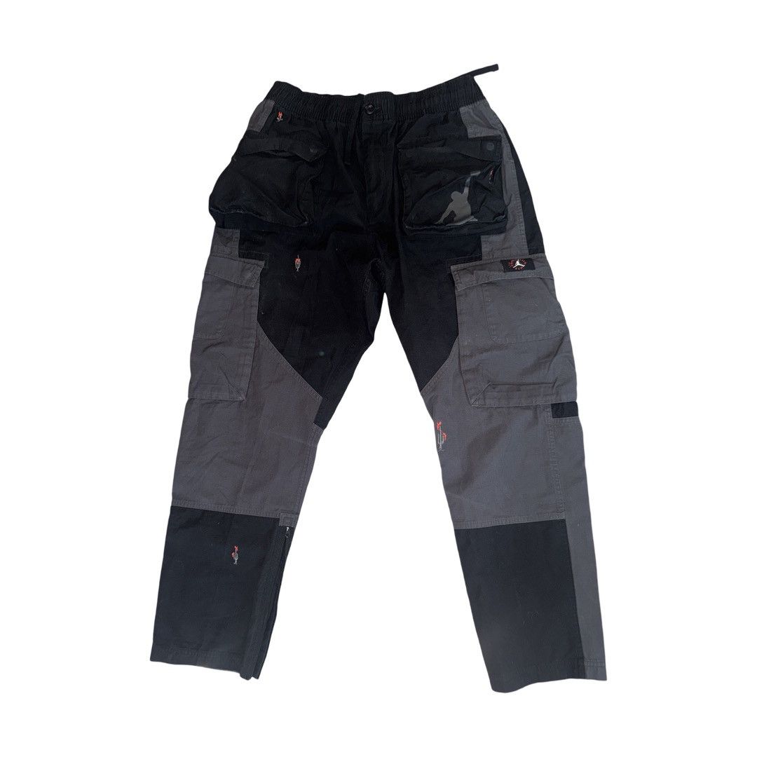 Jordan Brand Jordan x Cactus Jack Cargo pants black rare large Size US 34 / EU 50 - 1 Thumbnail
