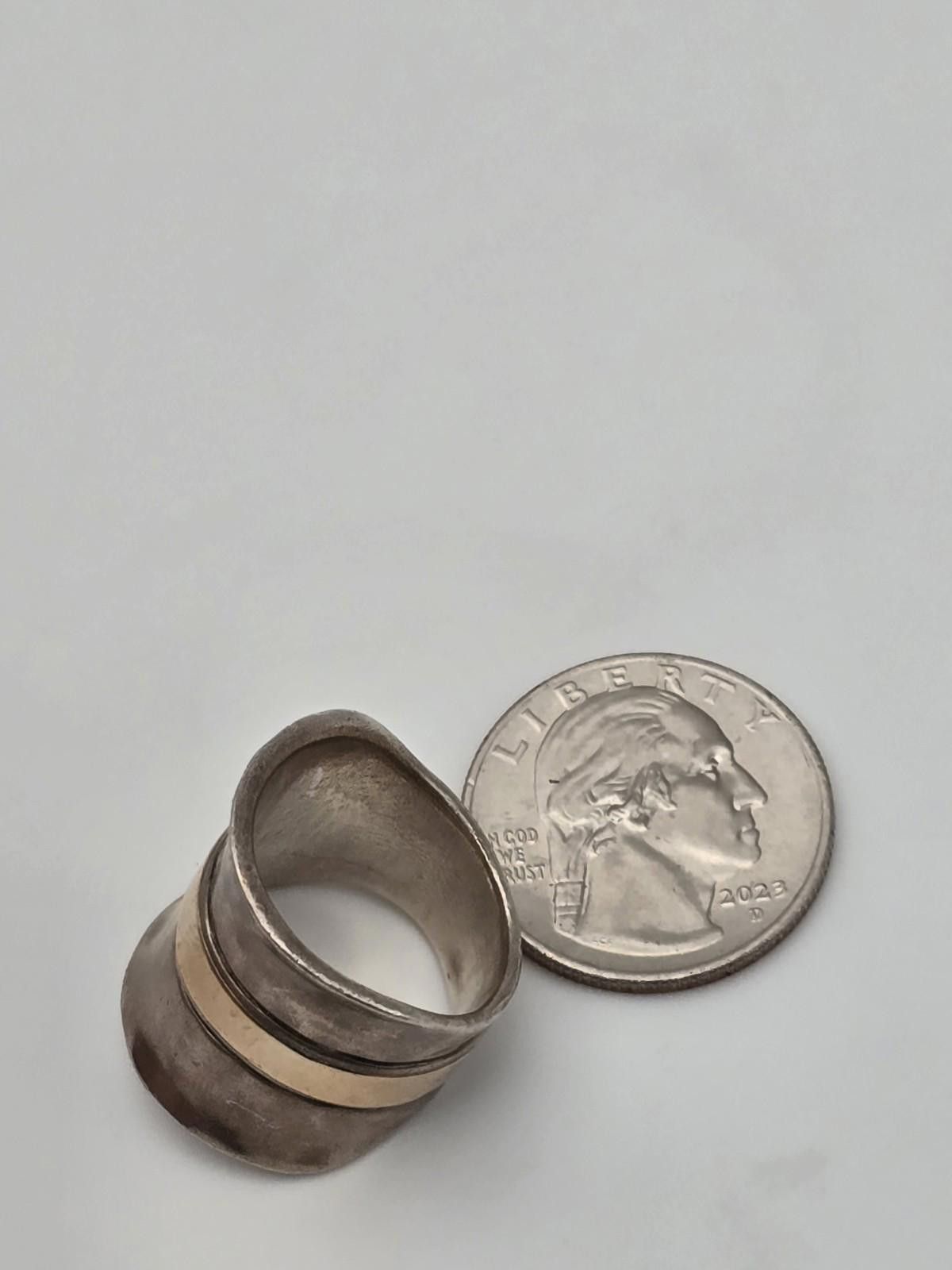 The Unbranded Brand Vintage Israel Sterling Silver 925 10k Gold Modernist Ring 7 Size ONE SIZE - 2 Thumbnail