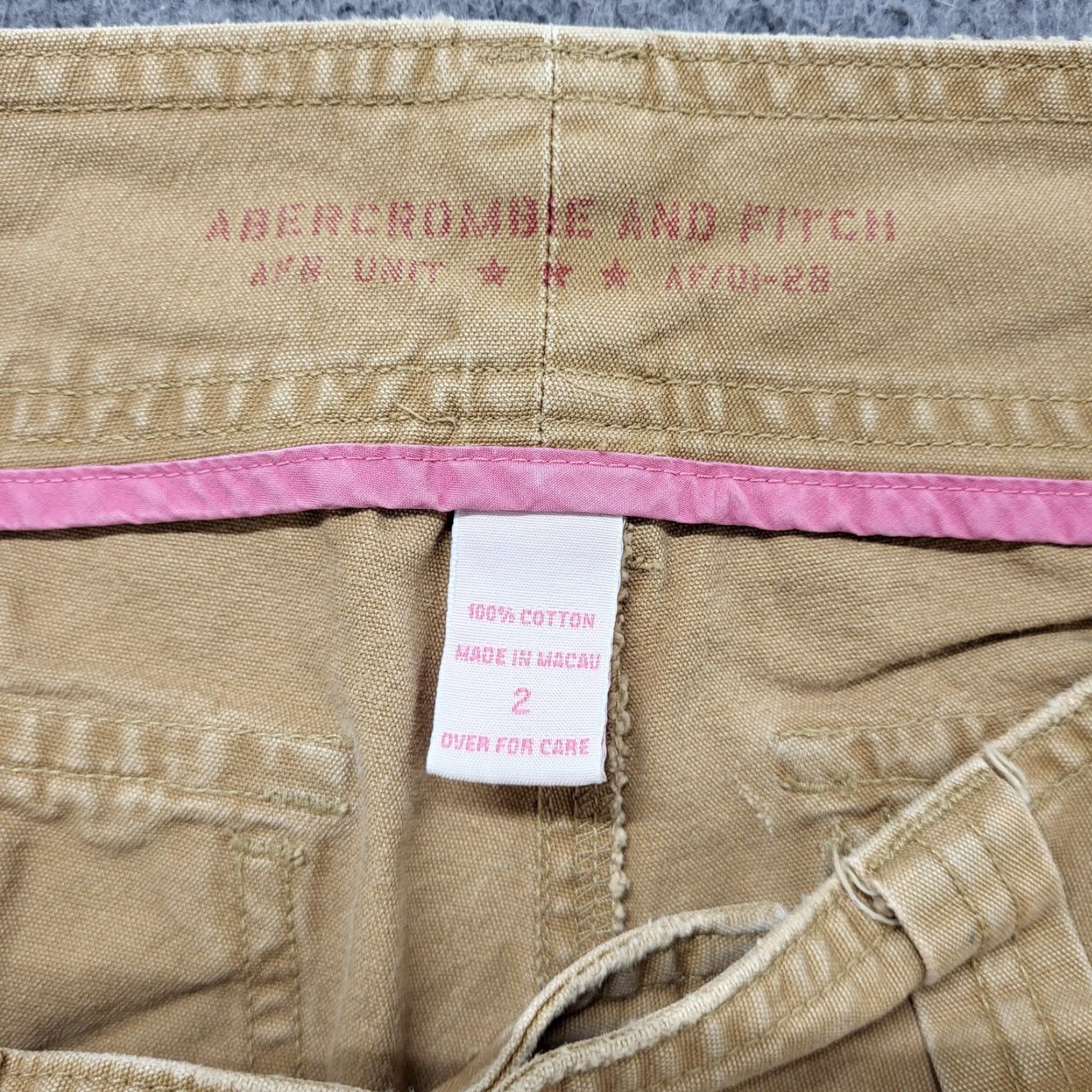 Abercrombie & Fitch Abercrombie & Fitch Cargo Pants Womens Size 2 Brown Canvas Capri Straight Relax Size 26" / US 2 / IT 38 - 2 Thumbnail