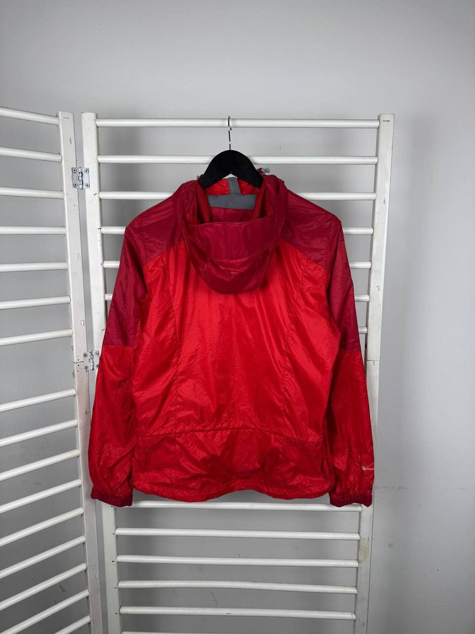 Mountain Hardwear Mountain HardWear Red Windbreaker Size M / US 6-8 / IT 42-44 - 2 Thumbnail