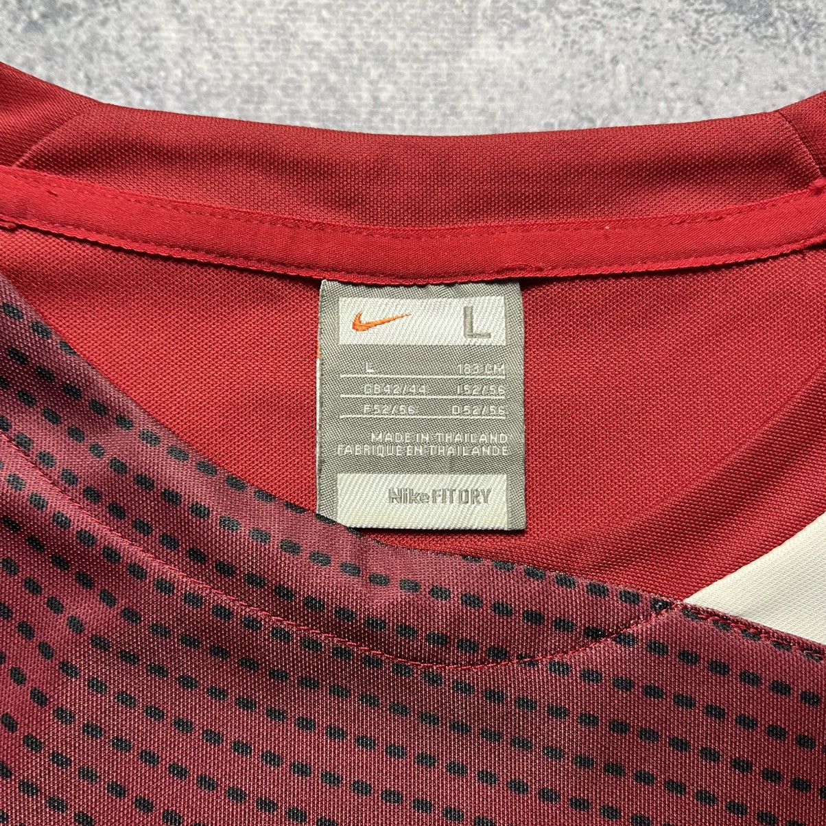 Nike Vintage Nike Fit Swoosh Tee Streetwear Sportswear Blokecore Size US L / EU 52-54 / 3 - 6 Thumbnail