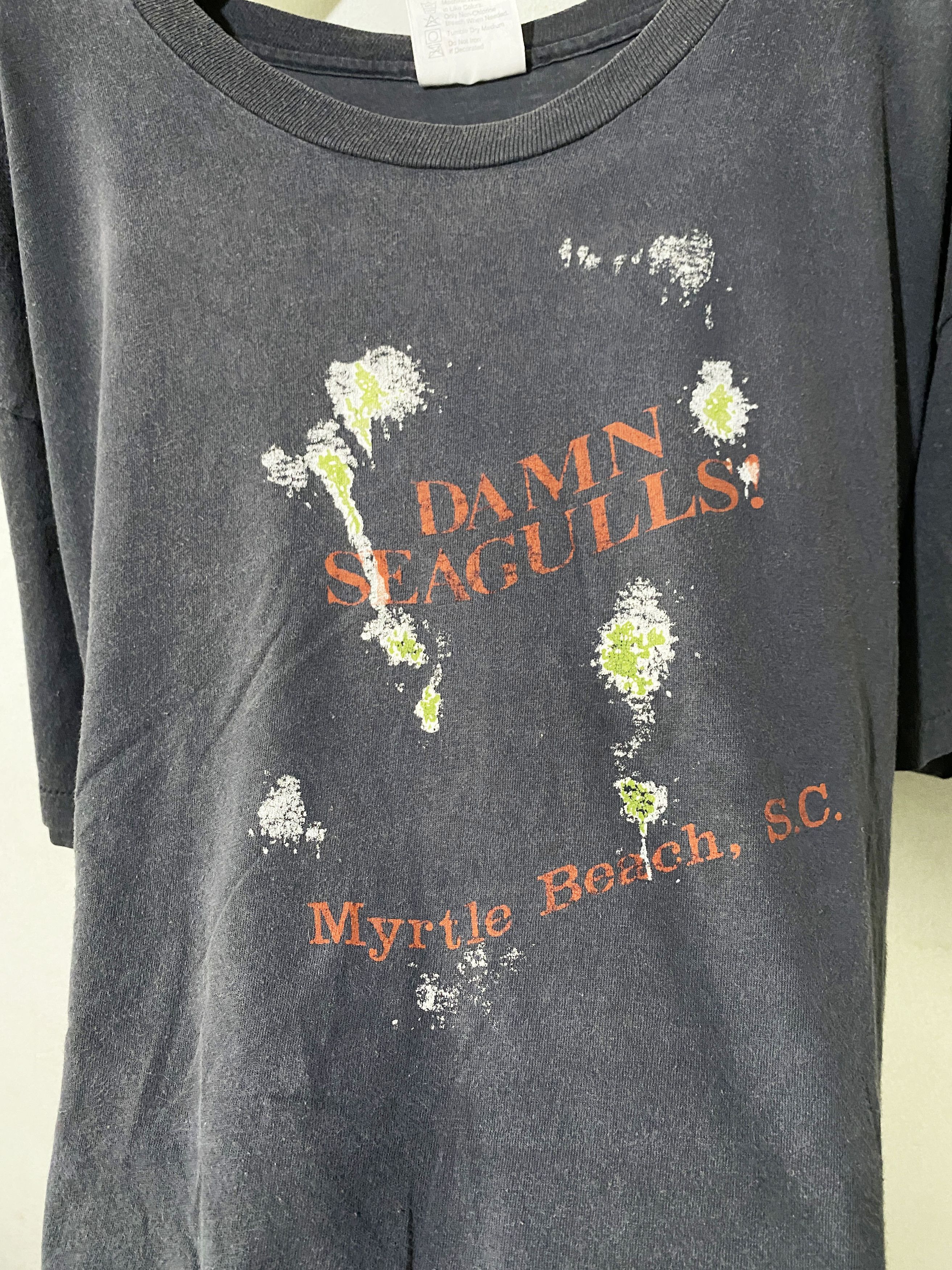 Vintage Vintage 80s Damn Seagulls Bird Poop Shirt Size US XL / EU 56 / 4 - 2 Thumbnail