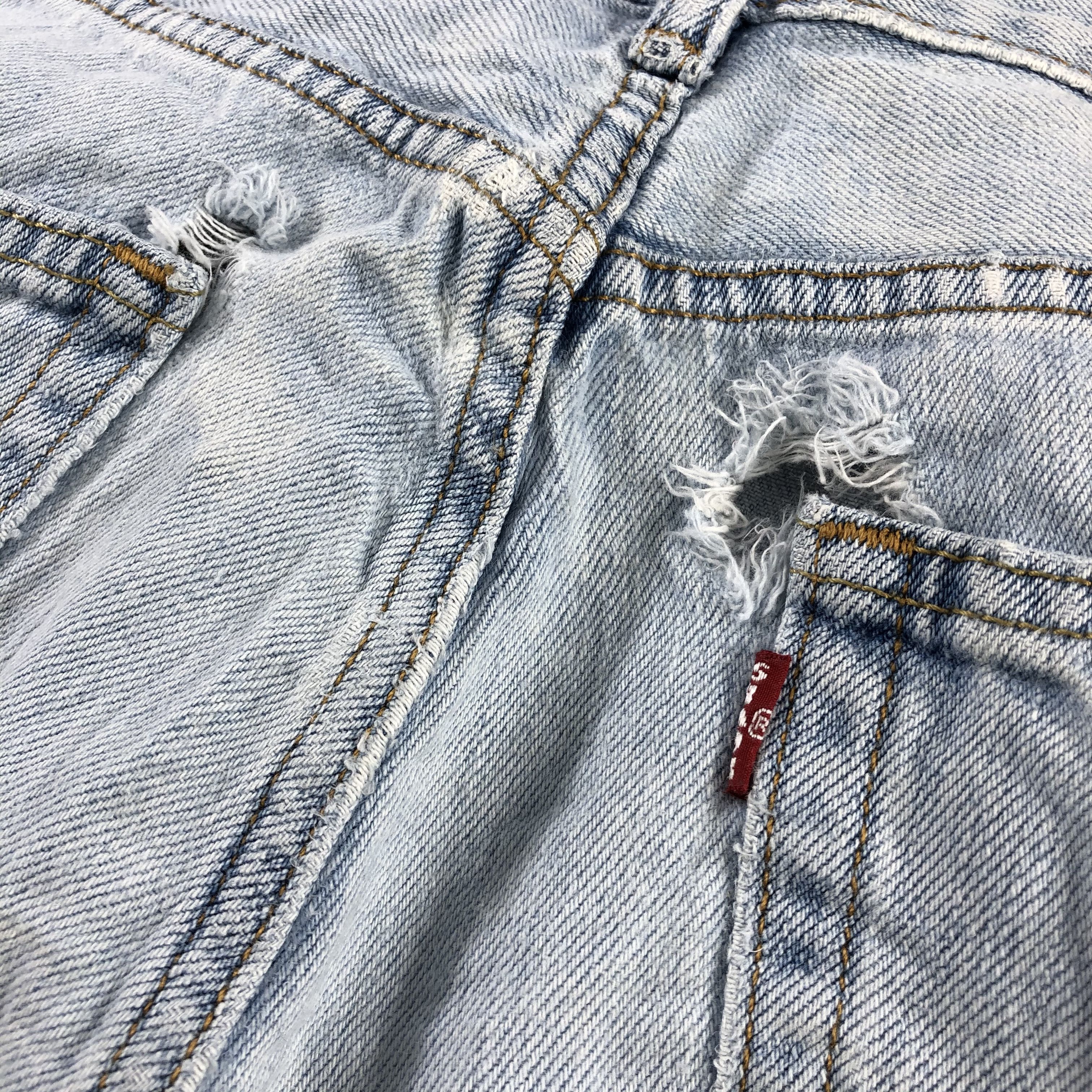 Levi's × Vintage 90s Vintage Light Wash Levis Jeans-JM2993 Size US 31 - 6 Thumbnail