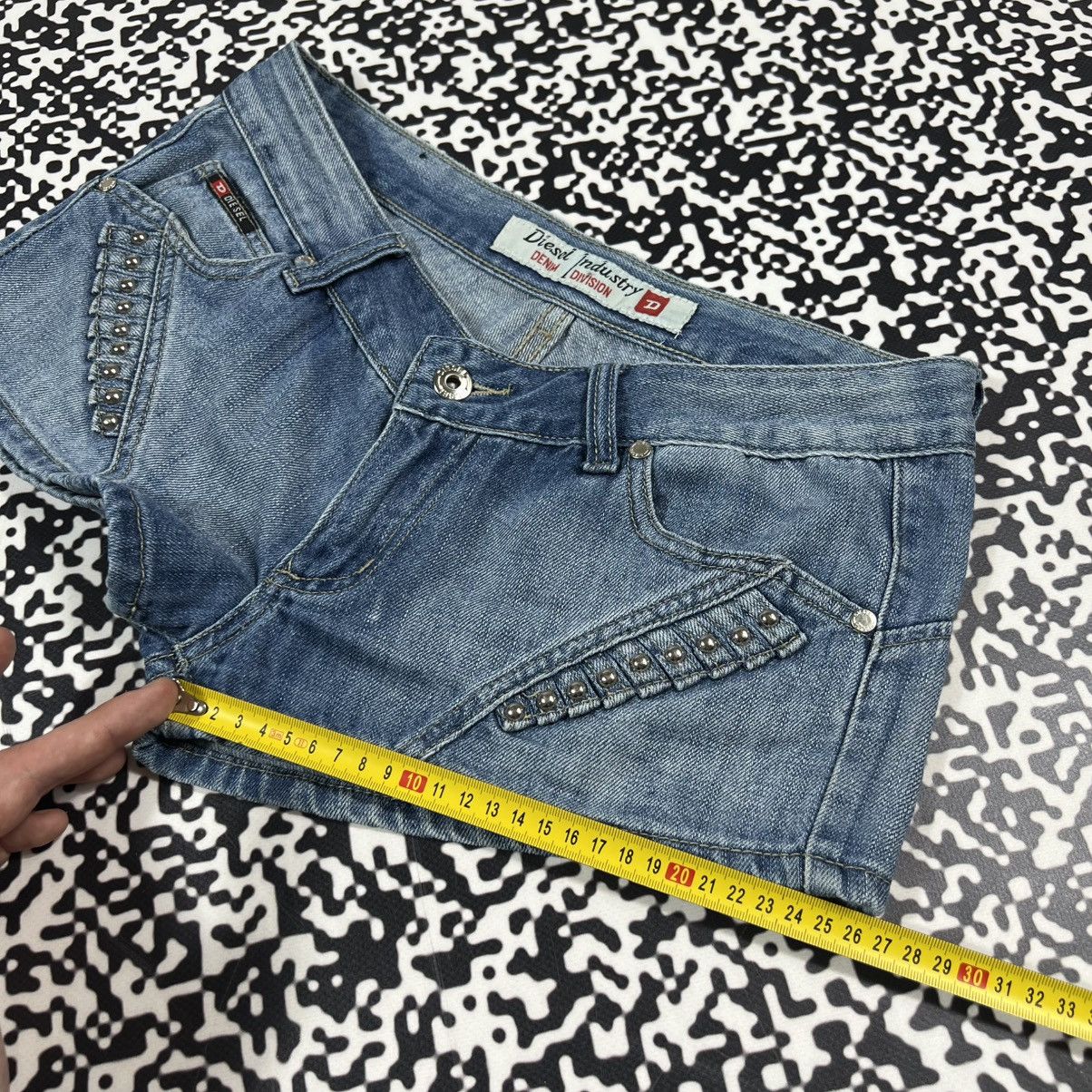 Diesel Vintage Y2K Diesel Japanese Style Retro Sexy Denim Shorts Size 30" / US 8 / IT 44 - 22 Thumbnail