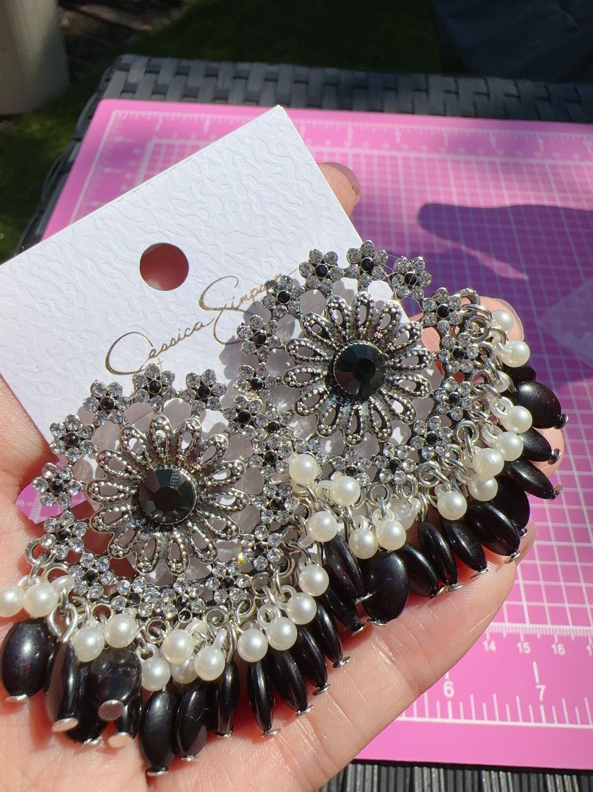 Jessica Simpson Jessica Simpson silver diamond paved flowers wreath black Size ONE SIZE - 3 Thumbnail