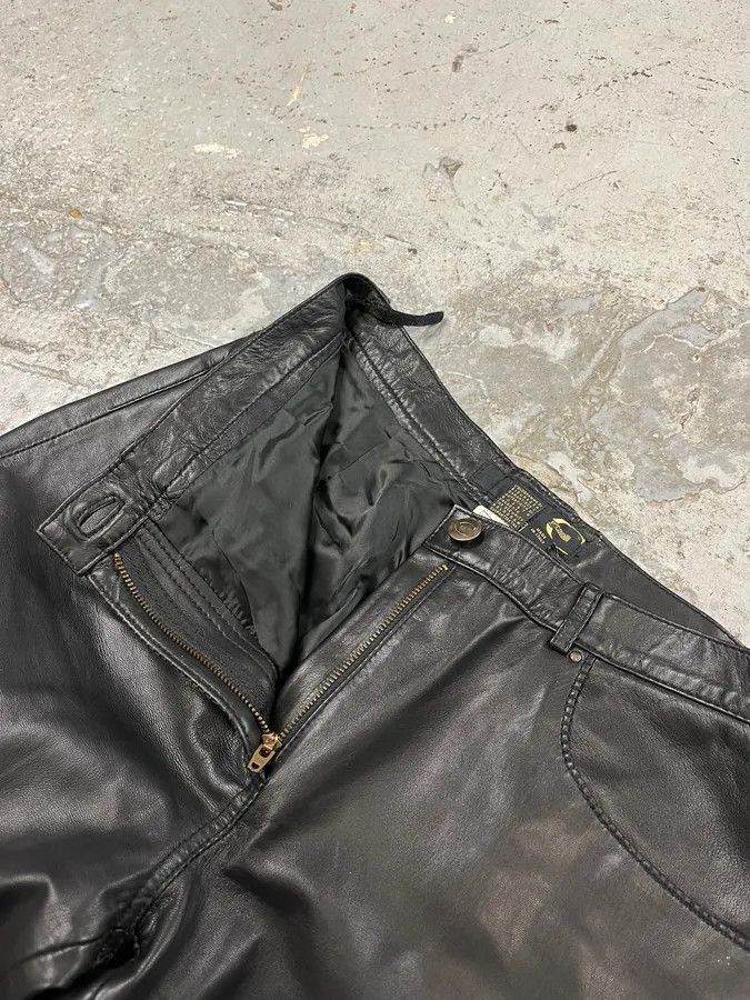 Just Cavalli 2000s Cavalli Black Minimalist Leather Pants Size 25" / US 0 / IT 36 - 10 Thumbnail