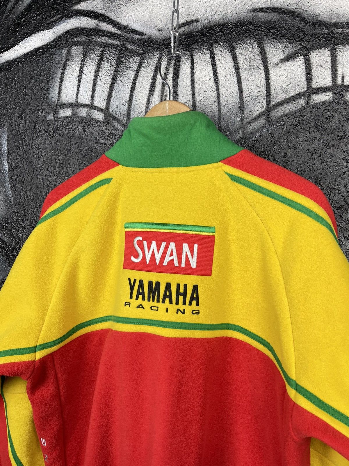 Yamaha Yamaha Swan Autograph Ian Hutchinson Moto GP Racing Jacket Size US XL / EU 56 / 4 - 14 Thumbnail