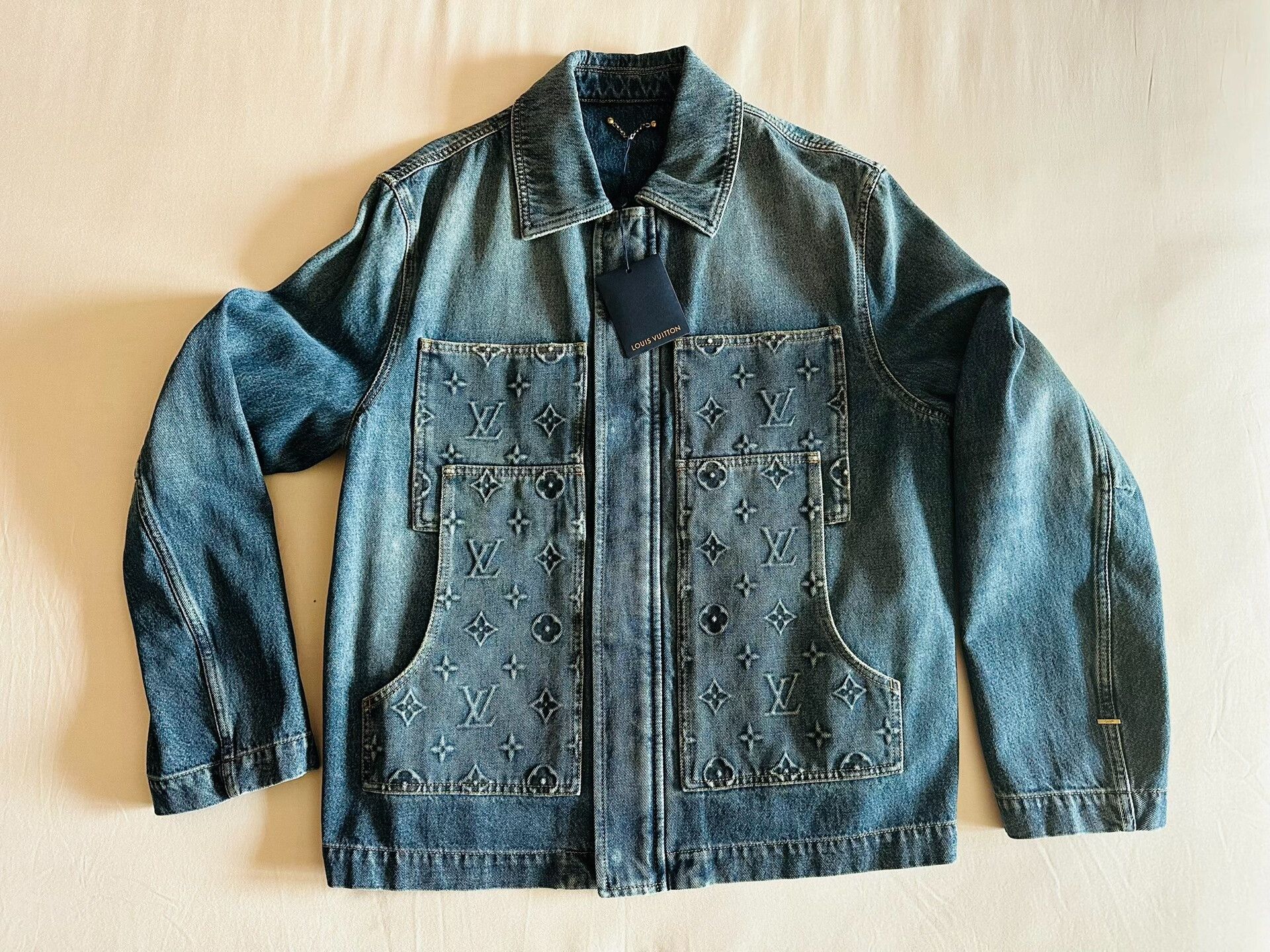 Louis Vuitton Louis Vuitton Woodcut Logo Denim Jacket Size US L / EU 52-54 / 3 - 1 Thumbnail