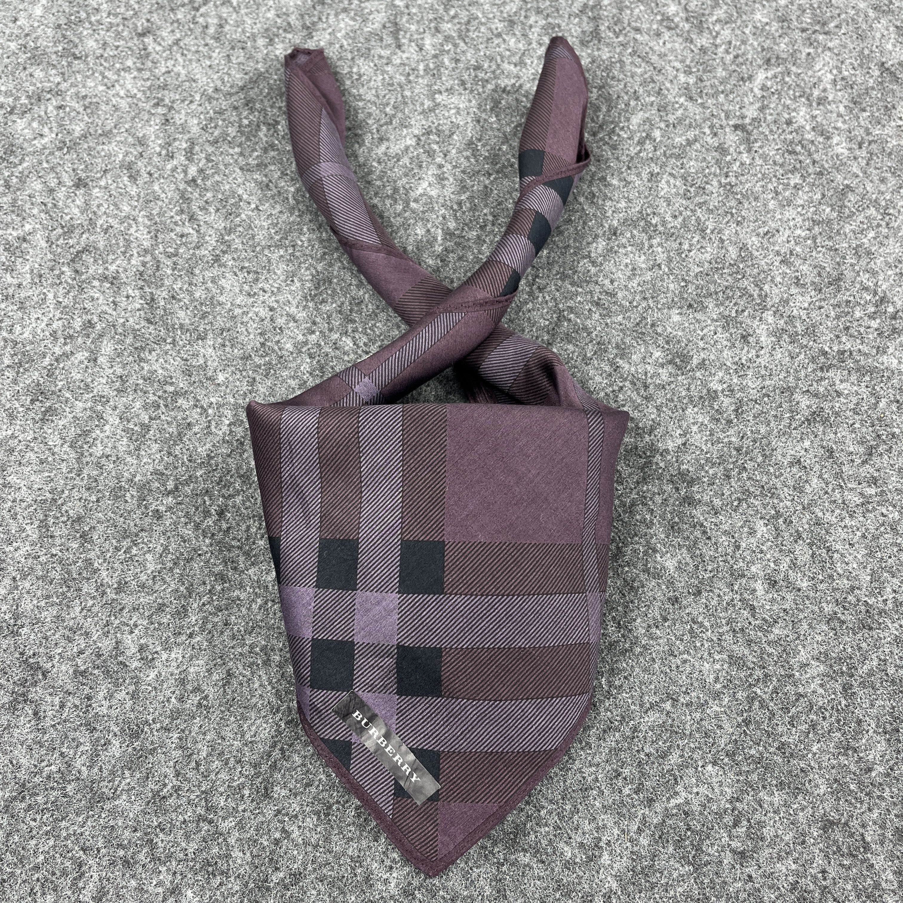 Burberry Burberry Handkerchief / Bandana / Neckerchief B338 Size ONE SIZE - 1 Thumbnail