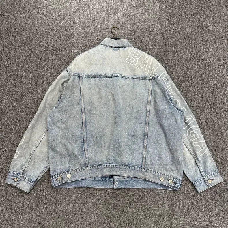 Balenciaga Balenciaga Embroidered Letter Distressed Denim Jacket Size US L / EU 52-54 / 3 - 5 Thumbnail
