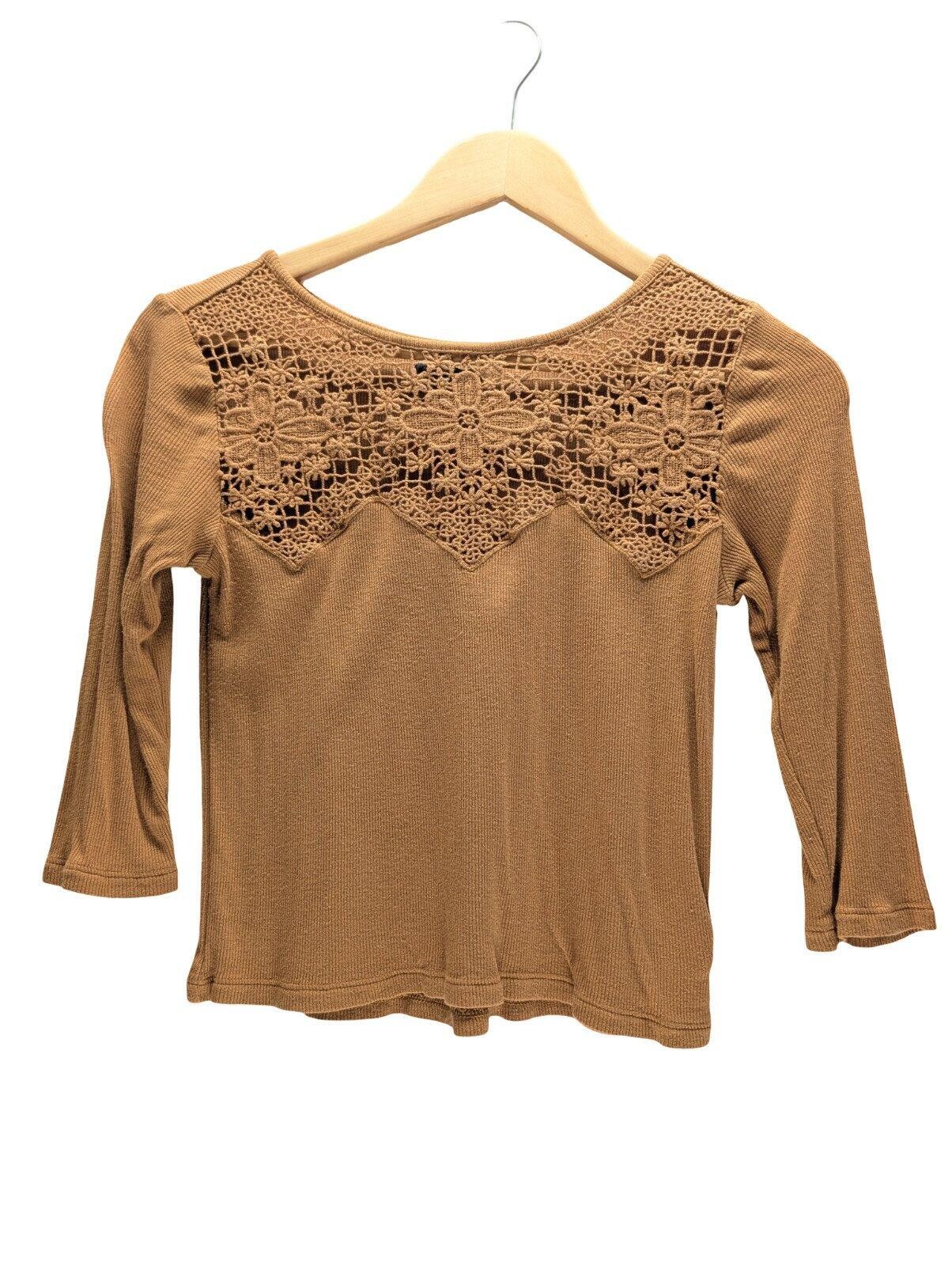 Other American Eagle Top Women Small Crochet Lace Yoke Ribbed Tan Size S / US 4 / IT 40 - 1 Thumbnail