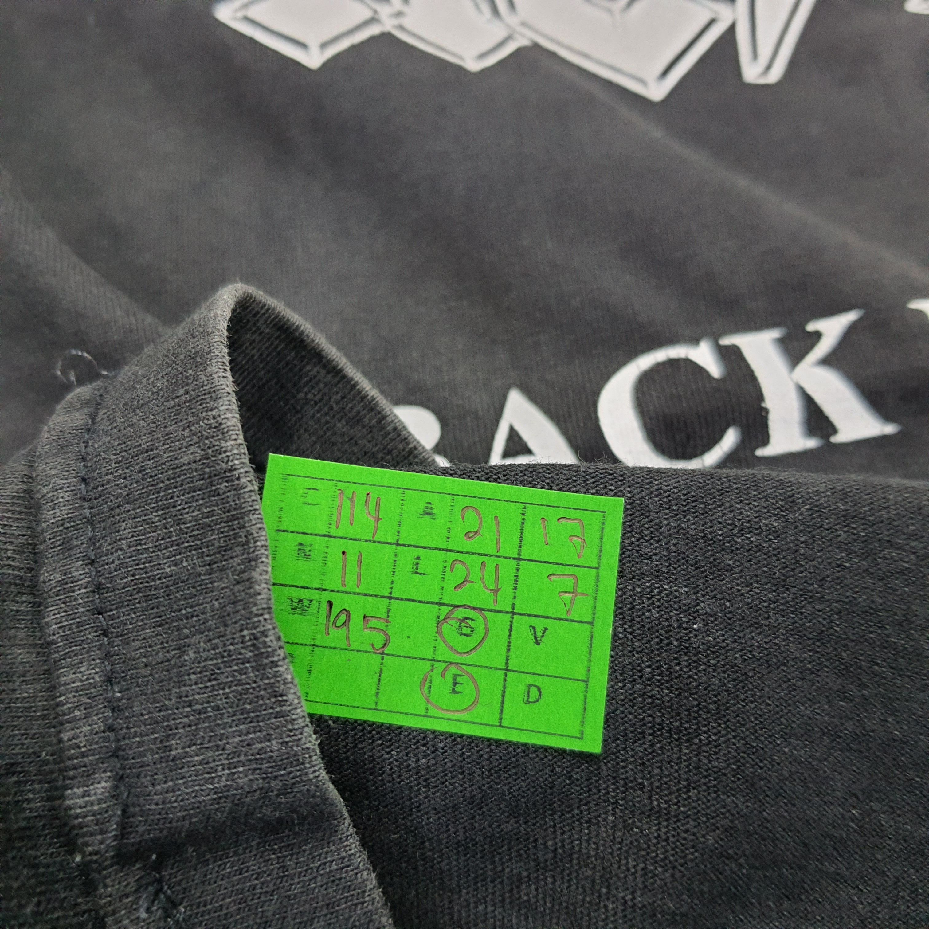 AC/DC × Vintage Vintage AC/DC Back in Black Band Tees Size US L / EU 52-54 / 3 - 7 Thumbnail