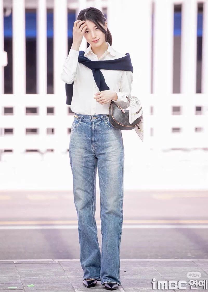 Celine Celine Triomphe 003 07UW Gold Button Jeans 25 99New Size 25" / US 0 / IT 36 - 9 Thumbnail
