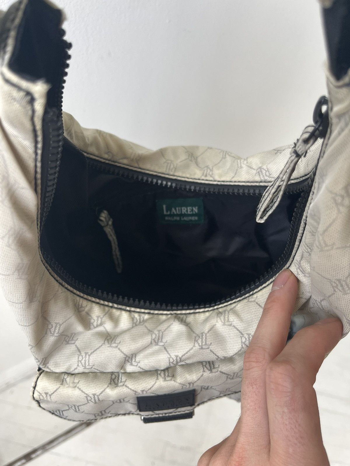 Lauren Ralph Lauren VINTAGE LAUREN RALPH LAUREN SPORT UTILITY BAG CHROME ACCENTS Size ONE SIZE - 7 Thumbnail