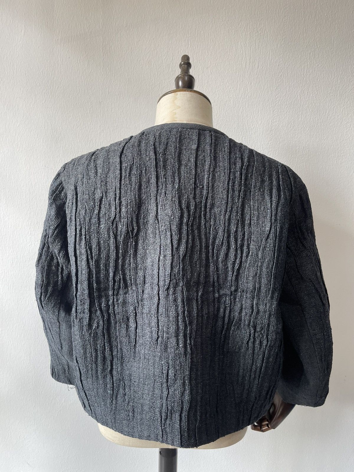 Issey Miyake 80s Issey Miyake PERMANENTE Heavy Fabric Crop Jacket C1 Size US L / EU 52-54 / 3 - 10 Thumbnail