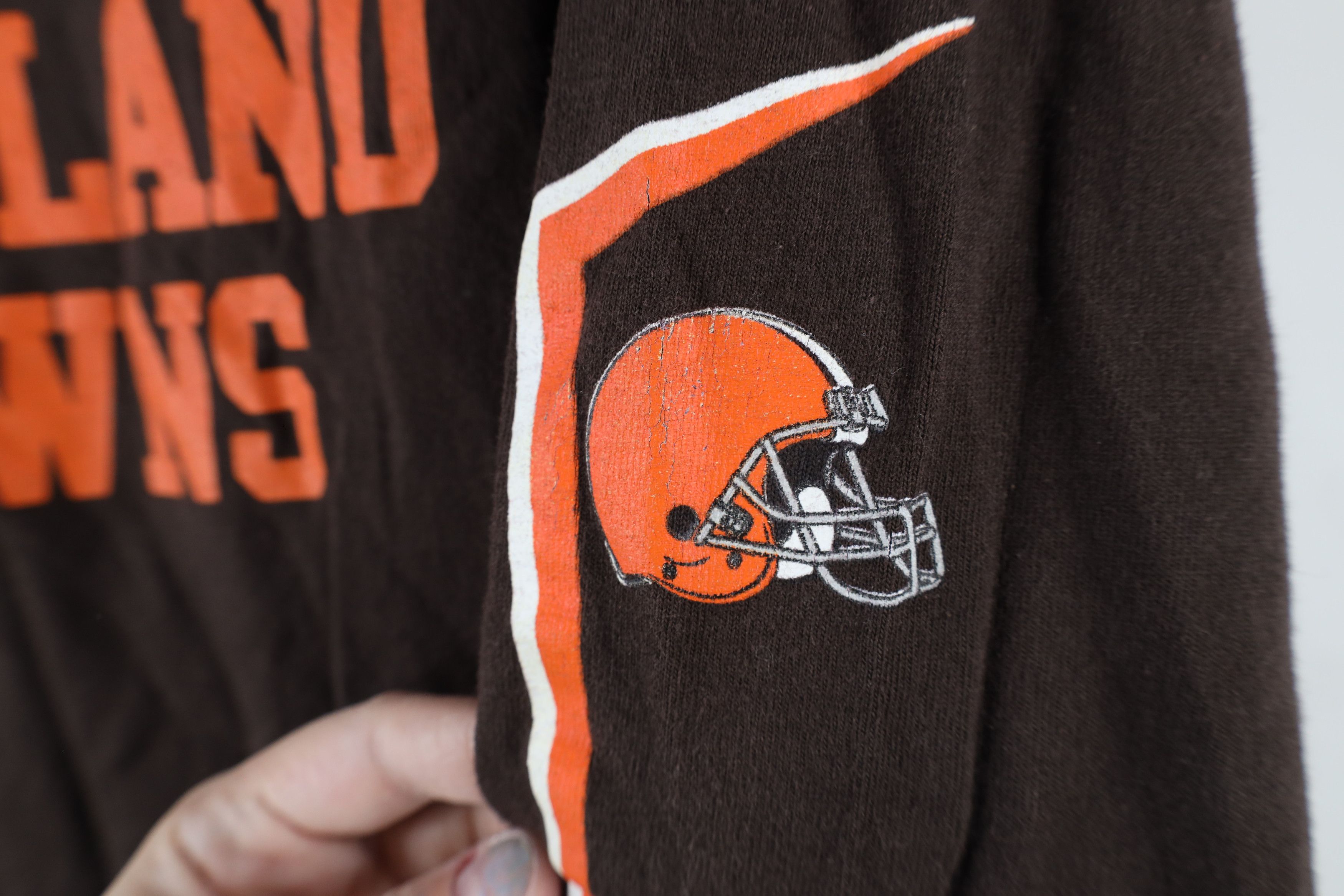 Vintage Vintage Cleveland Browns Football Long Sleeve T-Shirt Brown Size US L / EU 52-54 / 3 - 6 Thumbnail