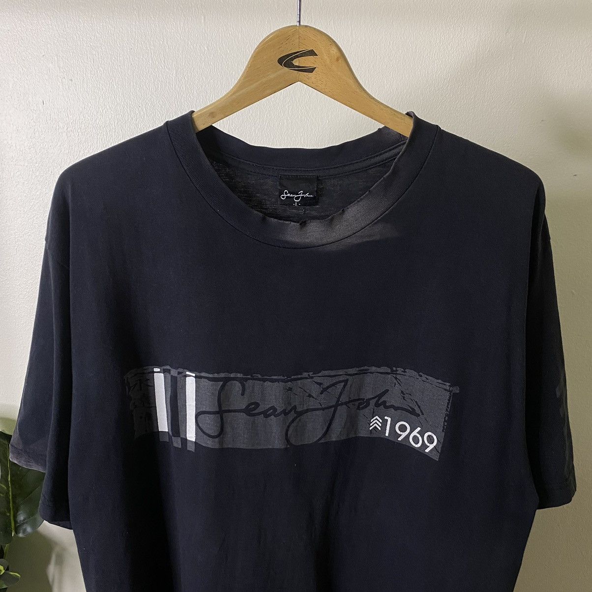 Sean John × Vintage Vintage Y2K Sean John Katakana Script Faded Black Tee Size US M / EU 48-50 / 2 - 6 Thumbnail