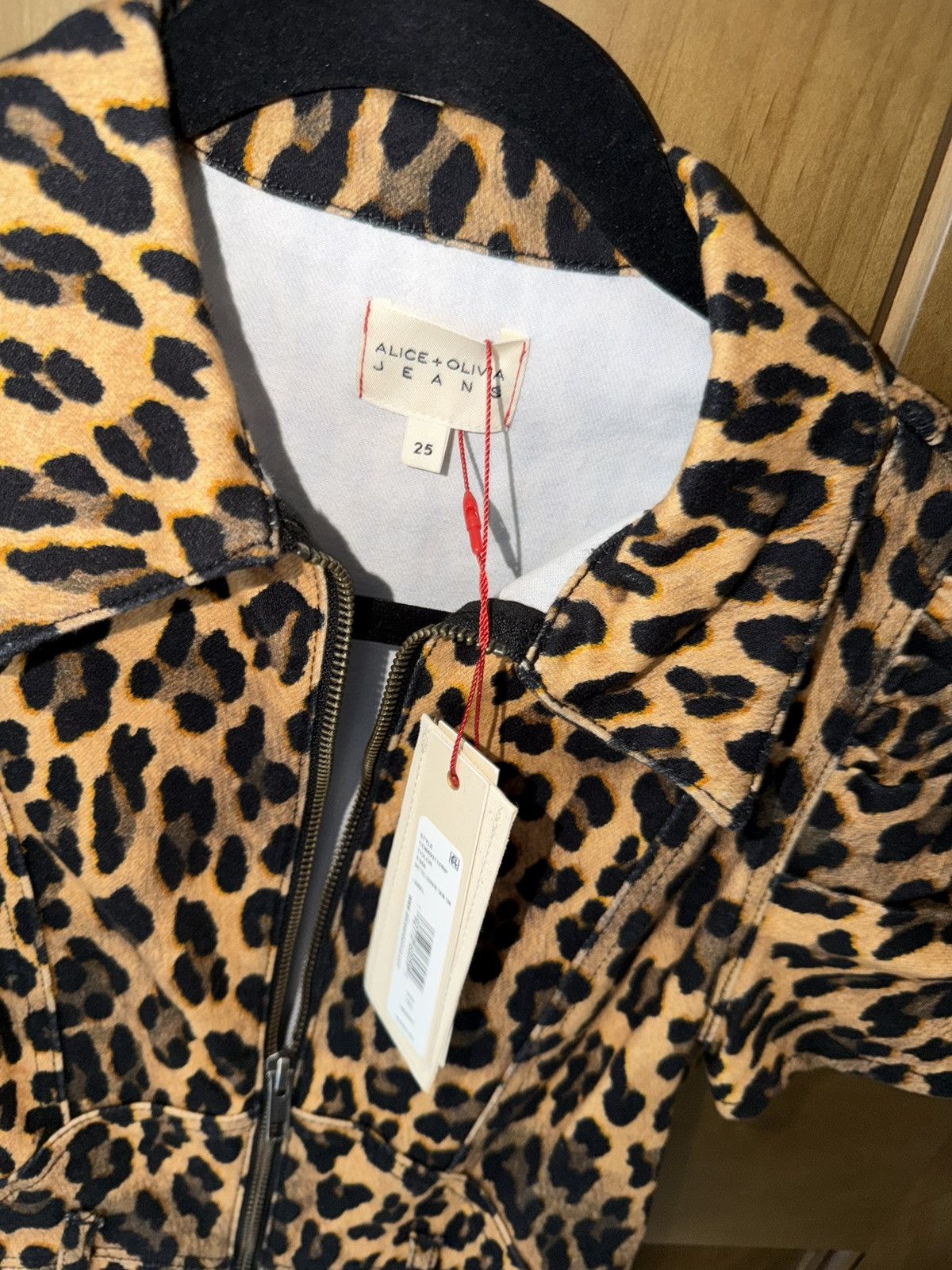 Alice + Olivia ALICE + OLIVIA Women's Spotted Leopard Print Mini-Dress Size XS / US 0-2 / IT 36-38 - 2 Thumbnail