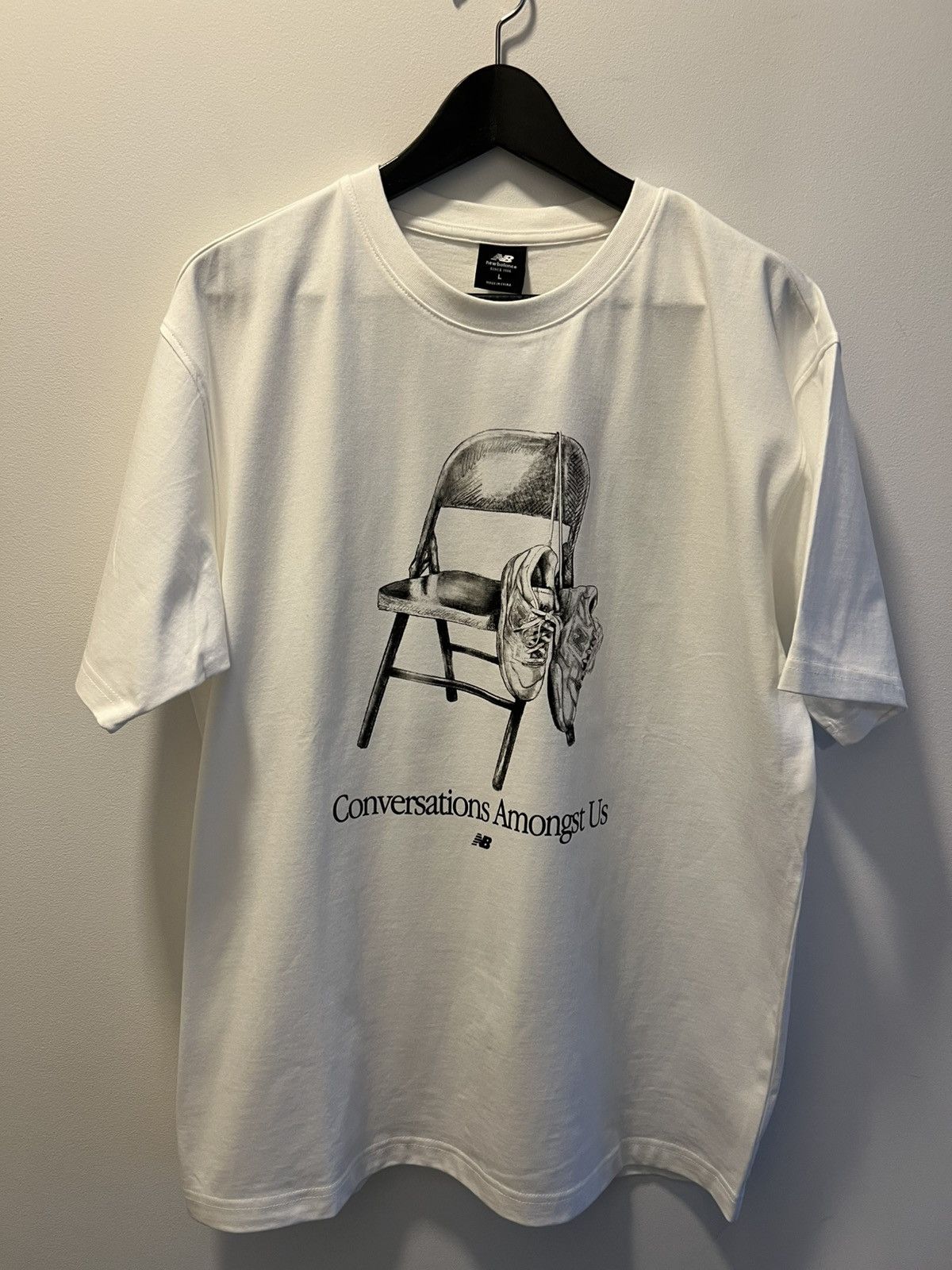 NEW L Joe Fresh Goods Conversations Amongst Us Chair T Shirt