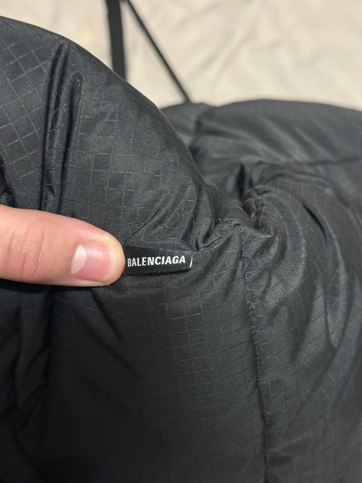 Balenciaga Balenciaga Cropped Puffer Jacket Size US M / EU 48-50 / 2 - 9 Thumbnail