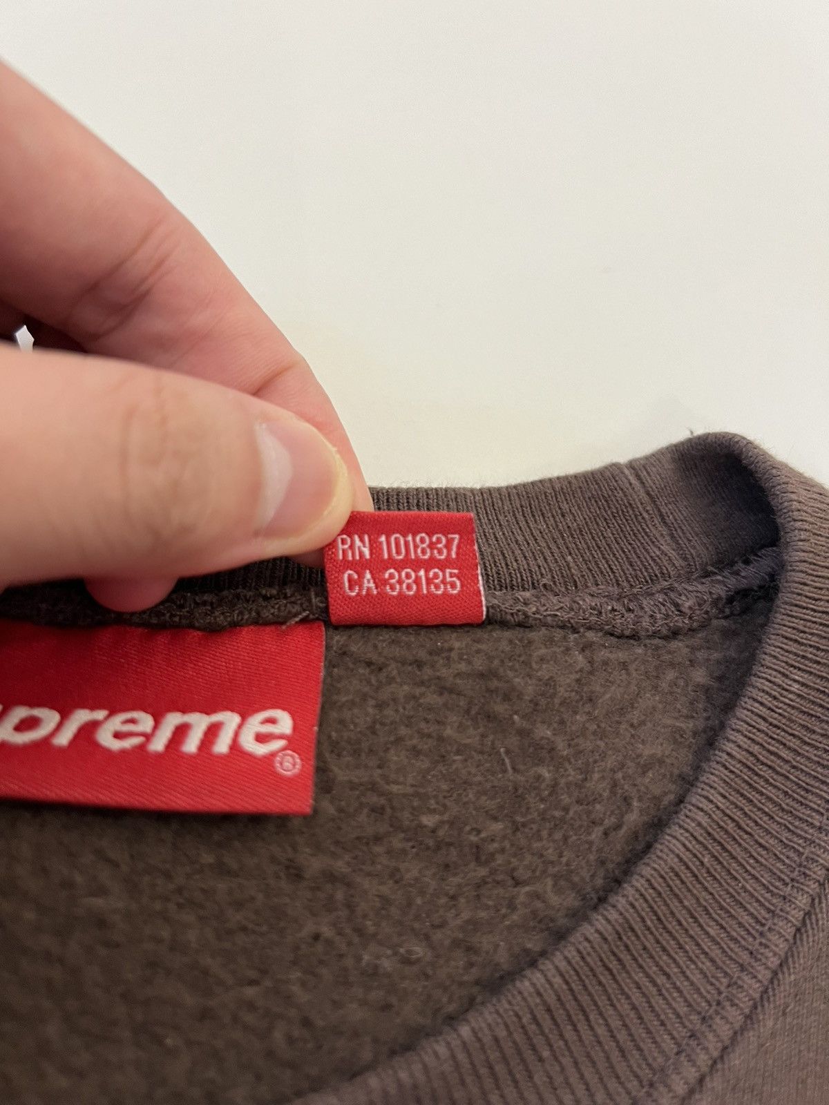 Supreme Supreme Box Logo Crewneck Brown FW22 Size US L / EU 52-54 / 3 - 6 Thumbnail