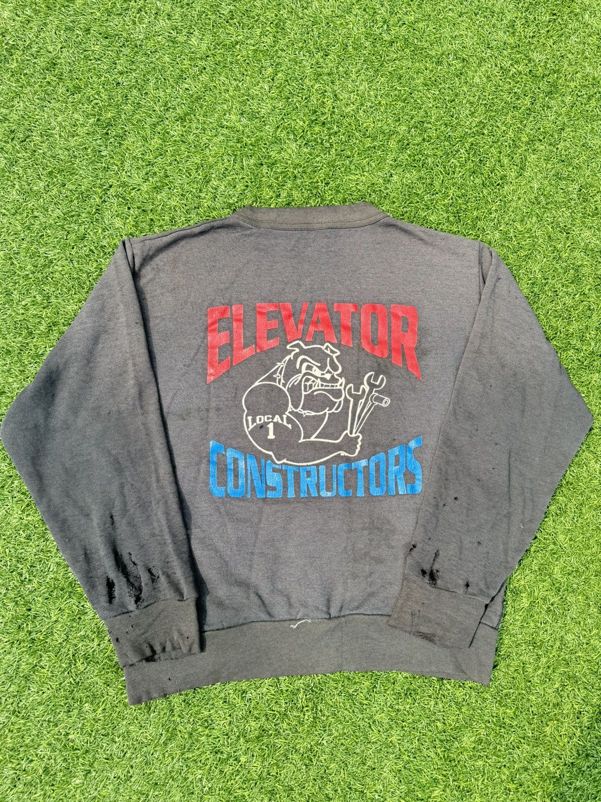 Vintage 90’s Vintage Distressed Work Wear Sweatshirt Size US L / EU 52-54 / 3 - 1 Thumbnail