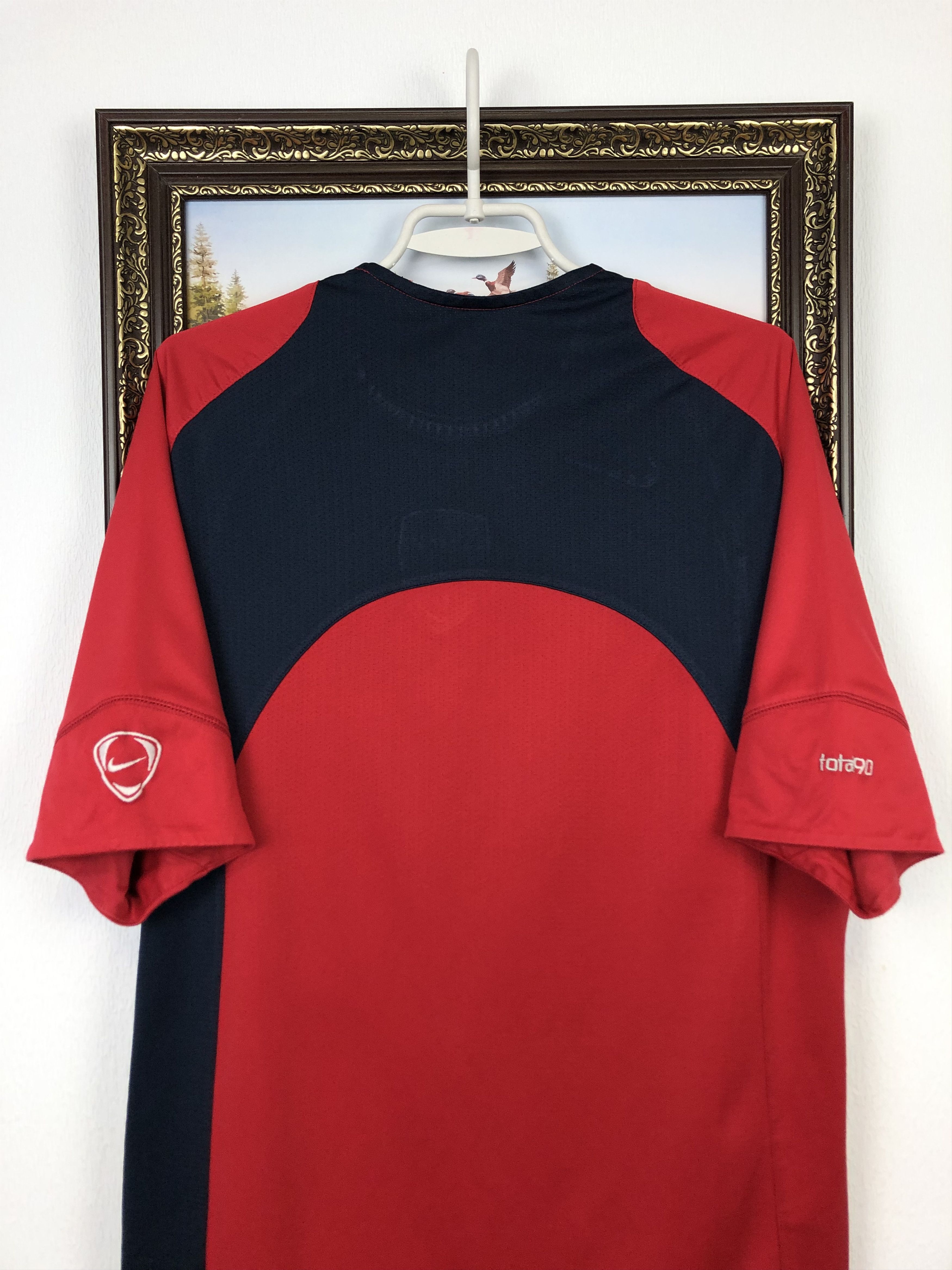 Nike Vintage Nike Arsenal o2 Football Train Shirt Jersey Tee Hype Size US L / EU 52-54 / 3 - 12 Thumbnail