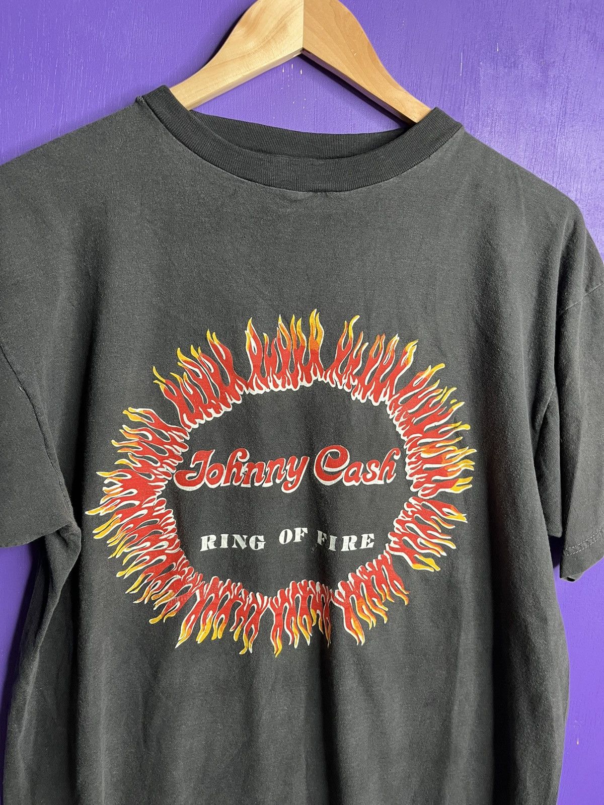 Band Tees Vintage 90s Johnny Cash ring of fire faded t-shirt Size US L / EU 52-54 / 3 - 3 Thumbnail