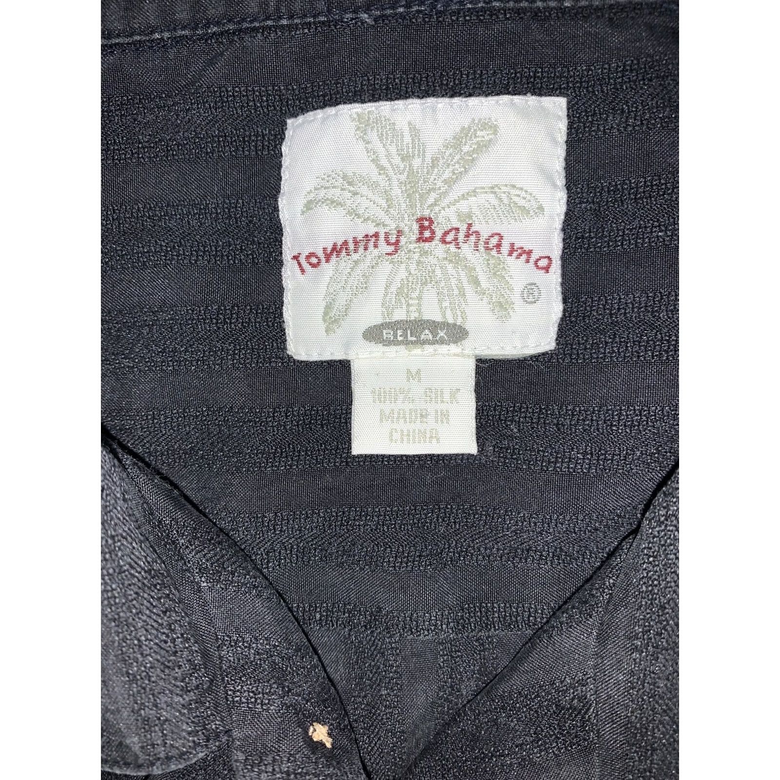 Tommy Bahama VINTAGE: No Tommy Bahama Shirt Men M Black Silk Button-Up 2 Pocket Coconut Embroidered Signature Relax Beach Resort Size US M / EU 48-50 / 2 - 7 Thumbnail
