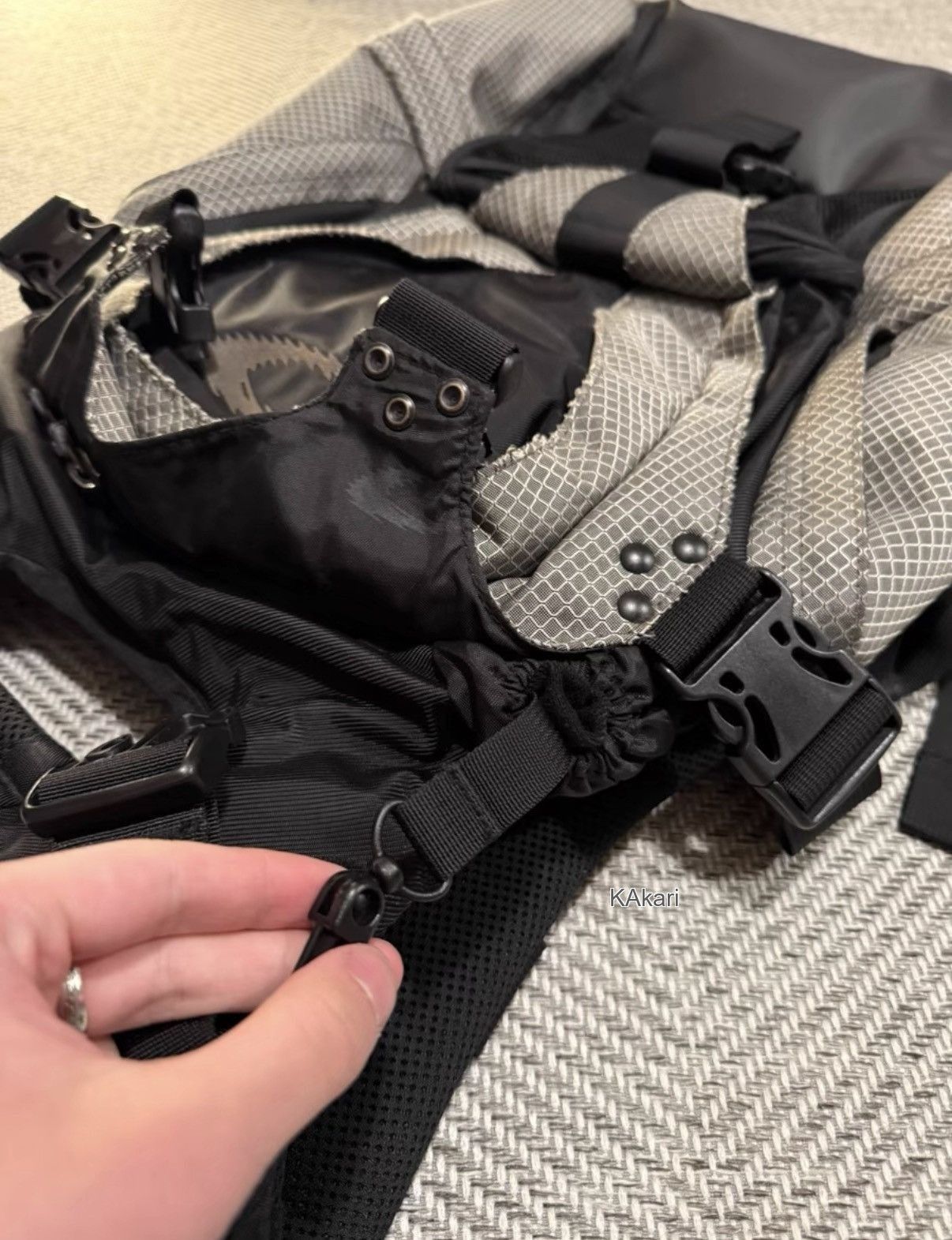Oakley Black Mesh Backpack with Adjustable Straps Size ONE SIZE - 7 Thumbnail