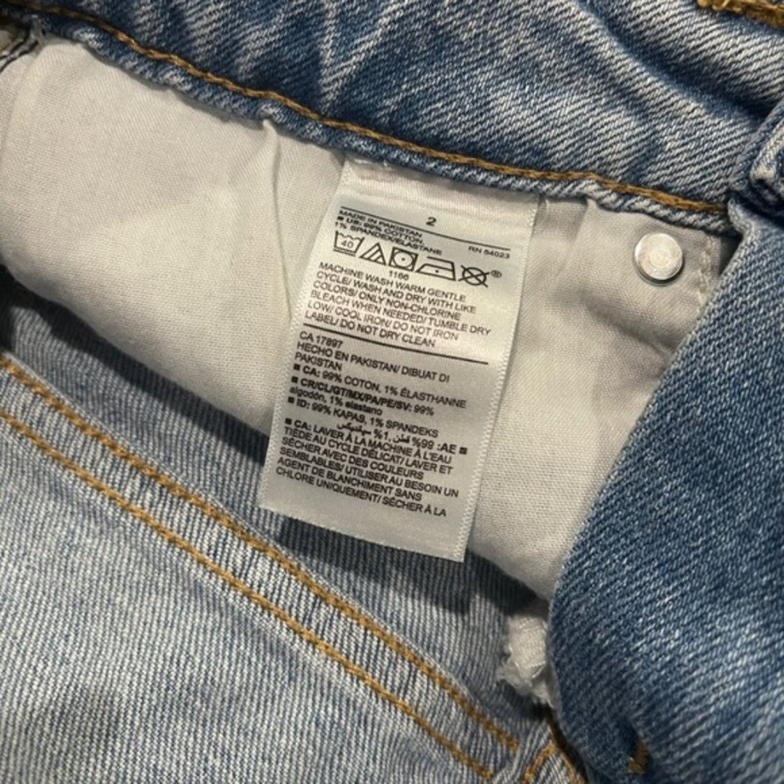 Old Navy OLD NAVY High-Waisted OG Straight Cut-Off Jean Shorts Sz 2 Size 26" / US 2 / IT 38 - 5 Thumbnail