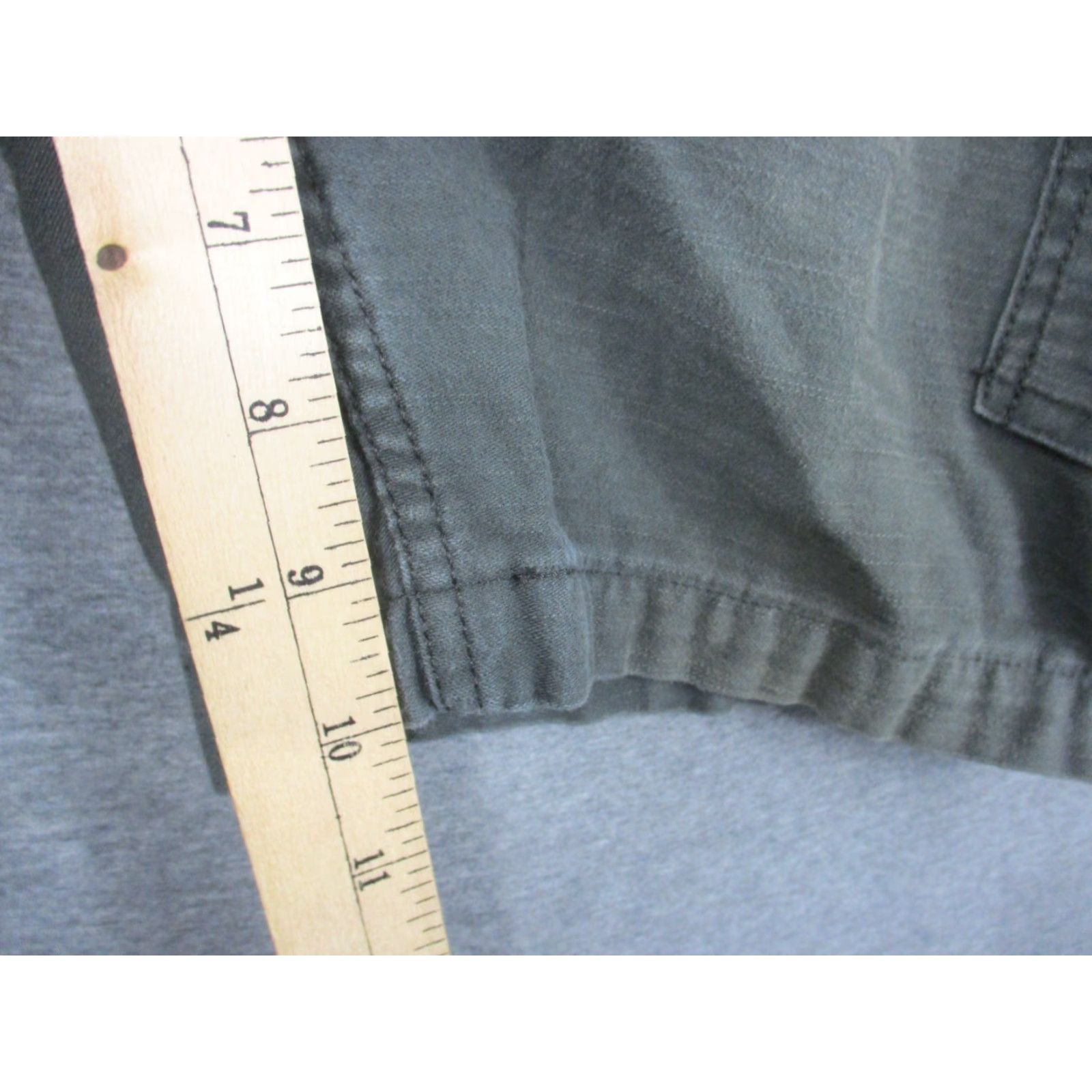 Levi's Levi’s Cargo Short Mens Size 32 Color Olive Zip Fly Casual Outdoors Size US 32 / EU 48 - 5 Thumbnail