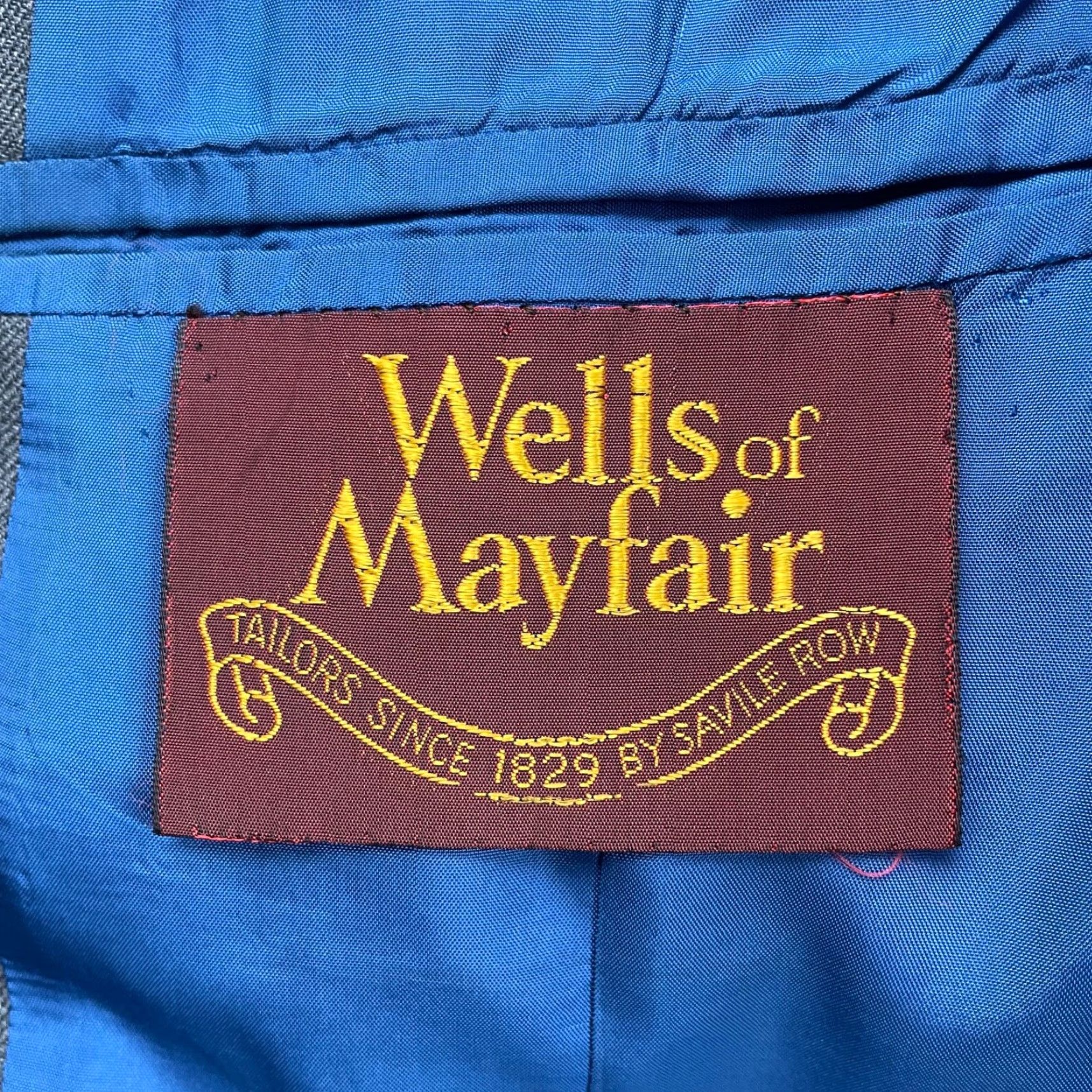 Vintage VTG Wells Of Mayfair Blazer Men 38S Wool 2-Button Gray/Blue Stripe Jacket Coat Striped Notch Lapel Short Vintage Regular Mens Size 38R - 5 Thumbnail