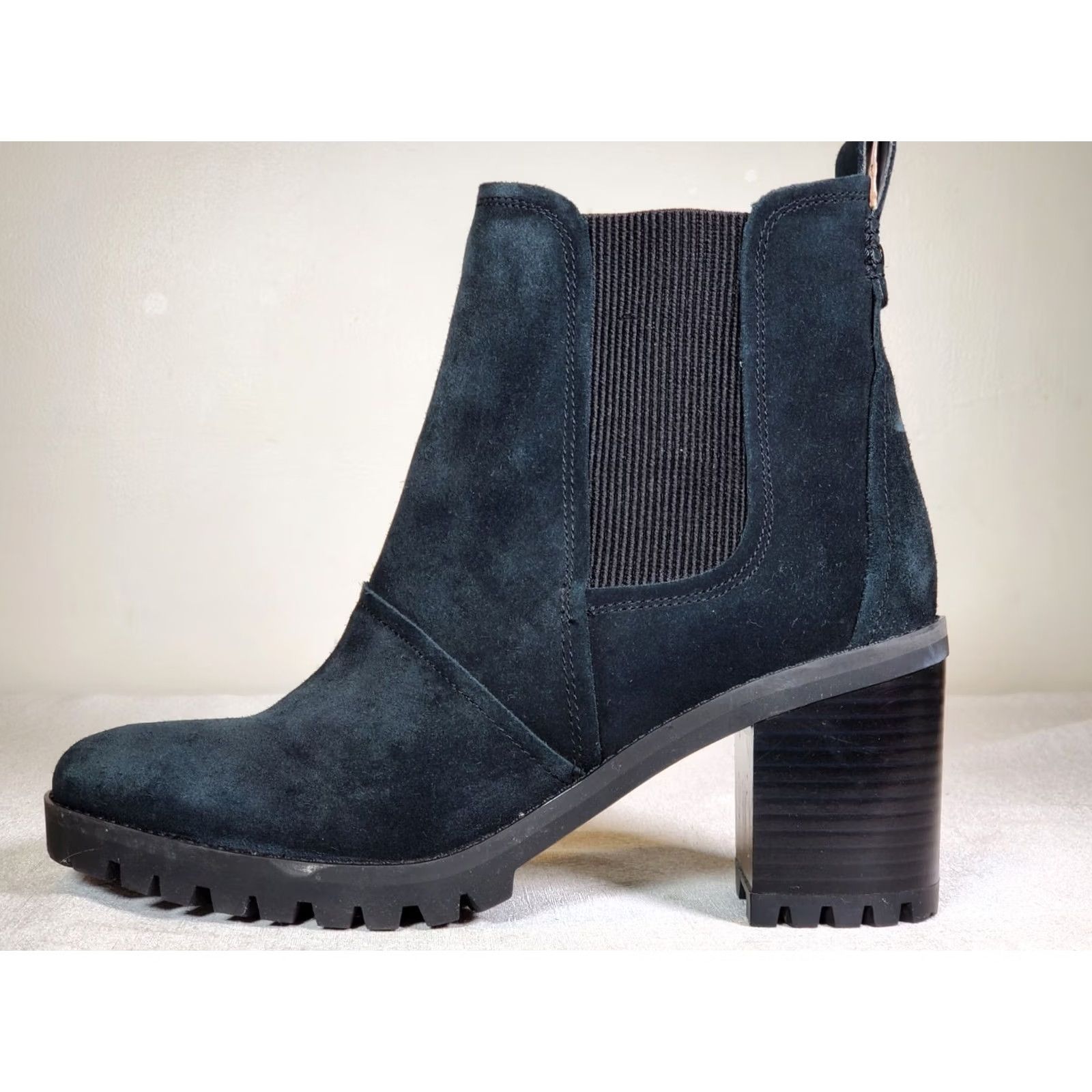 Ugg UGG Hazel Waterproof Suede Boots Chelsea Black Women's US 9.5 High Heel Chunky Shaft Ankle Boots Block Heel Chelsea Style EU40.5 UK7.5 Shoes Womens Size US 10 / IT 40 - 5 Thumbnail