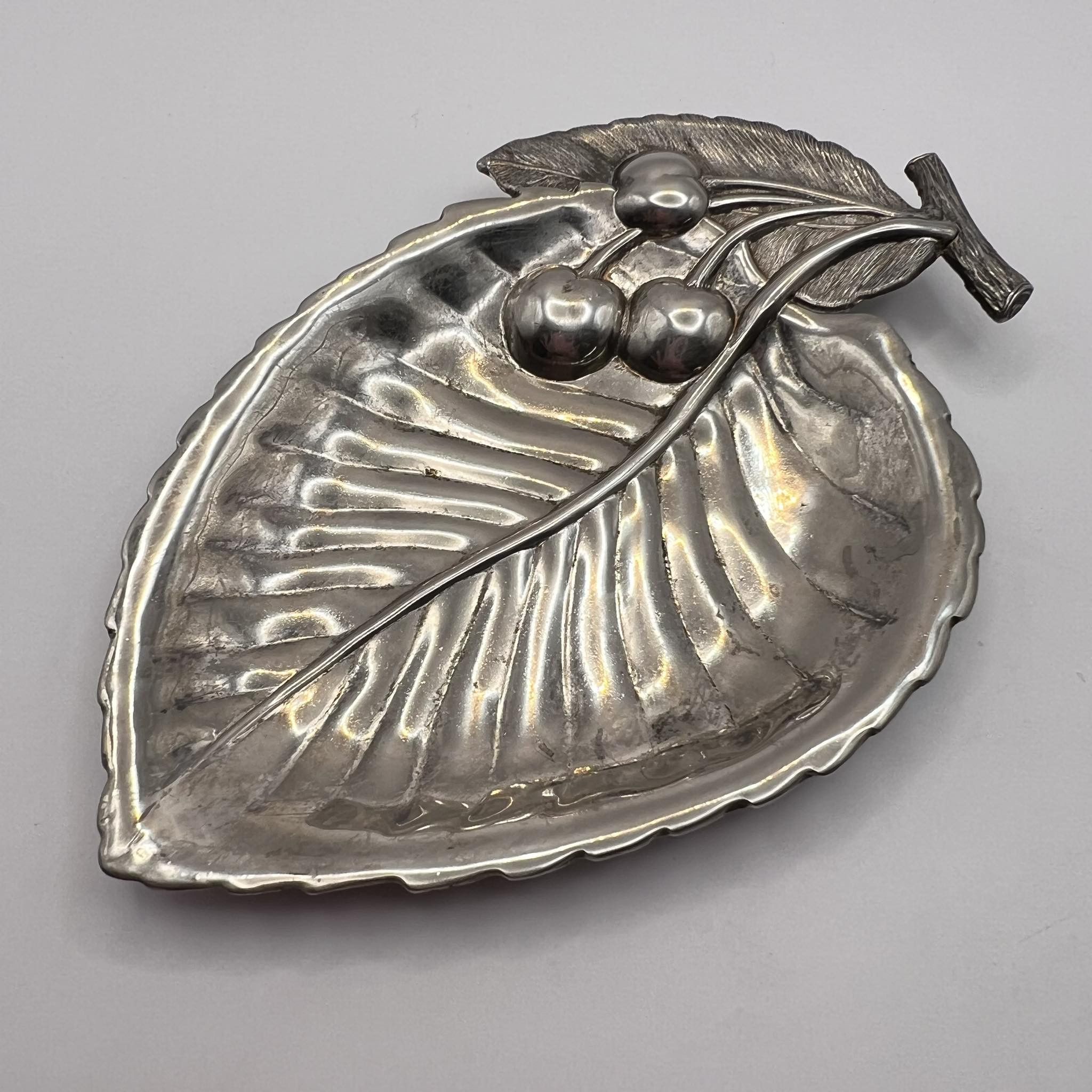 Vintage Vintage Art Deco Silver Plated Small Plate Ashtray Europe Size ONE SIZE - 8 Thumbnail