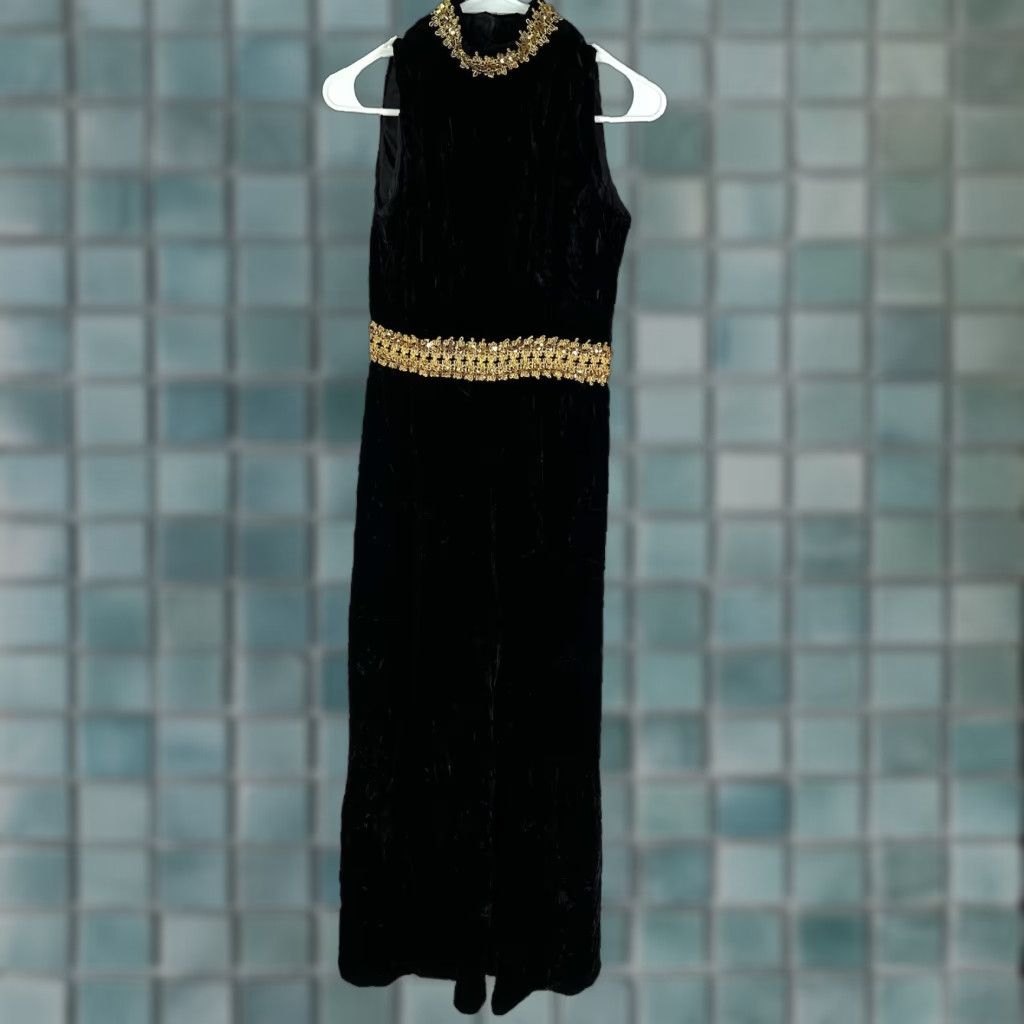 Velvet VINTAGE Groovy Black 70's SZ 9 Jumpsuit Thick Polyester Velvet Metallic Black Gold Surporo Clubwear Jumper Adult Regular Black 1970s Disco Mens Size 24" / US 00 / IT 34 - 1 Thumbnail