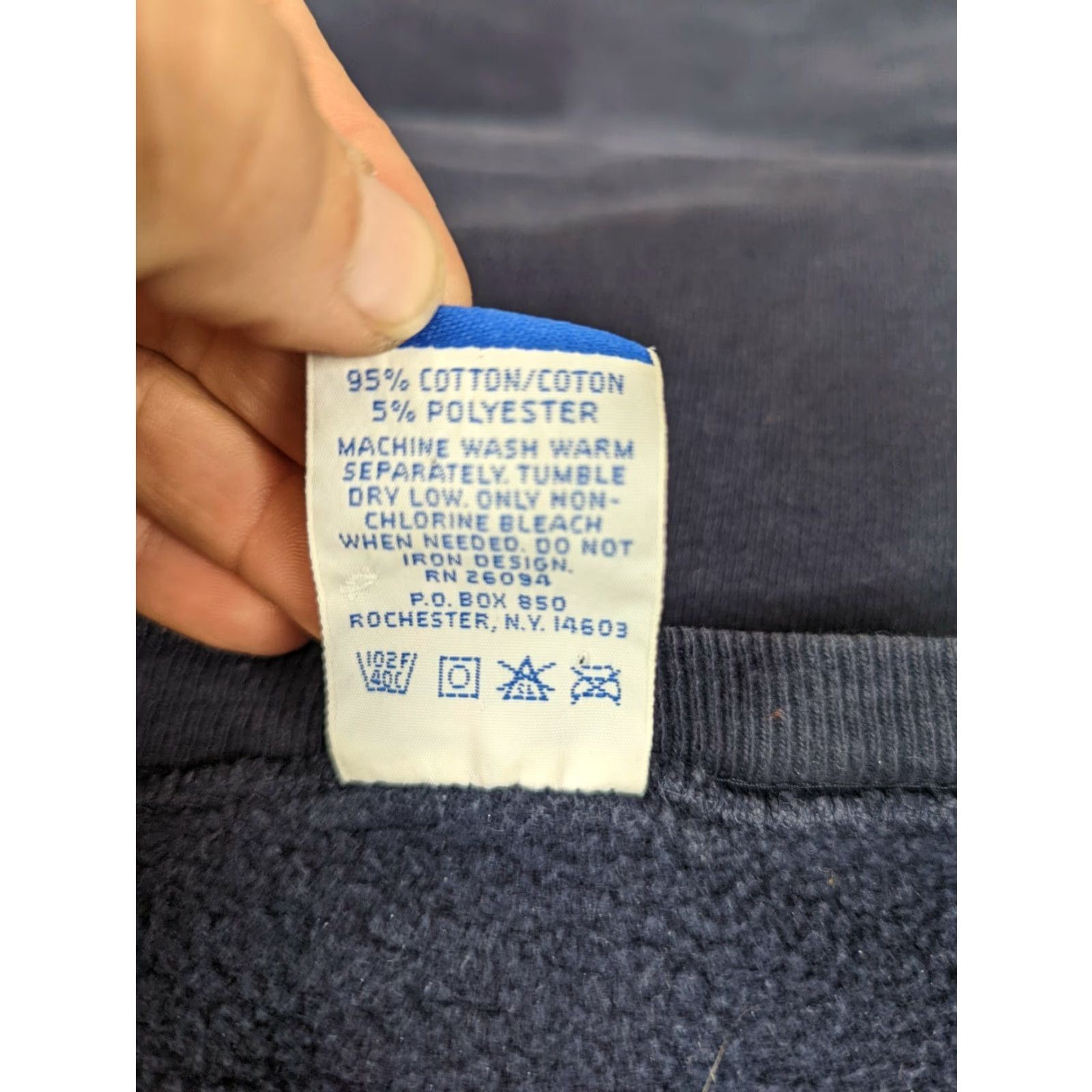 Champion VINTAGE Champion Sweatshirt Blue Embroidered USA Made Mens XL Sweatshirt Size US XL / EU 56 / 4 - 3 Thumbnail