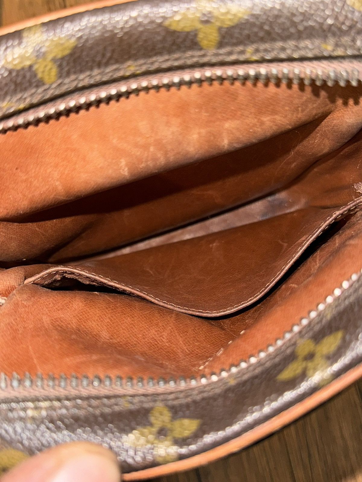 Louis Vuitton Louis Vuitton Amazon Crossbody Size ONE SIZE - 8 Thumbnail