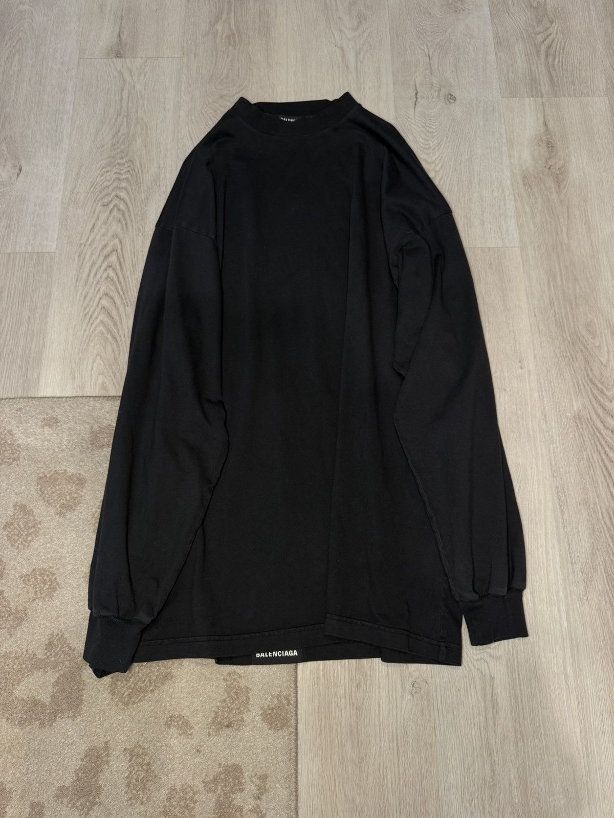 BALENCIAGA×X-BIONIC 22AW変形異素材組合せ ロンT Balenciaga AW22 X-Bionic Oversized Athletic Top | Grailed