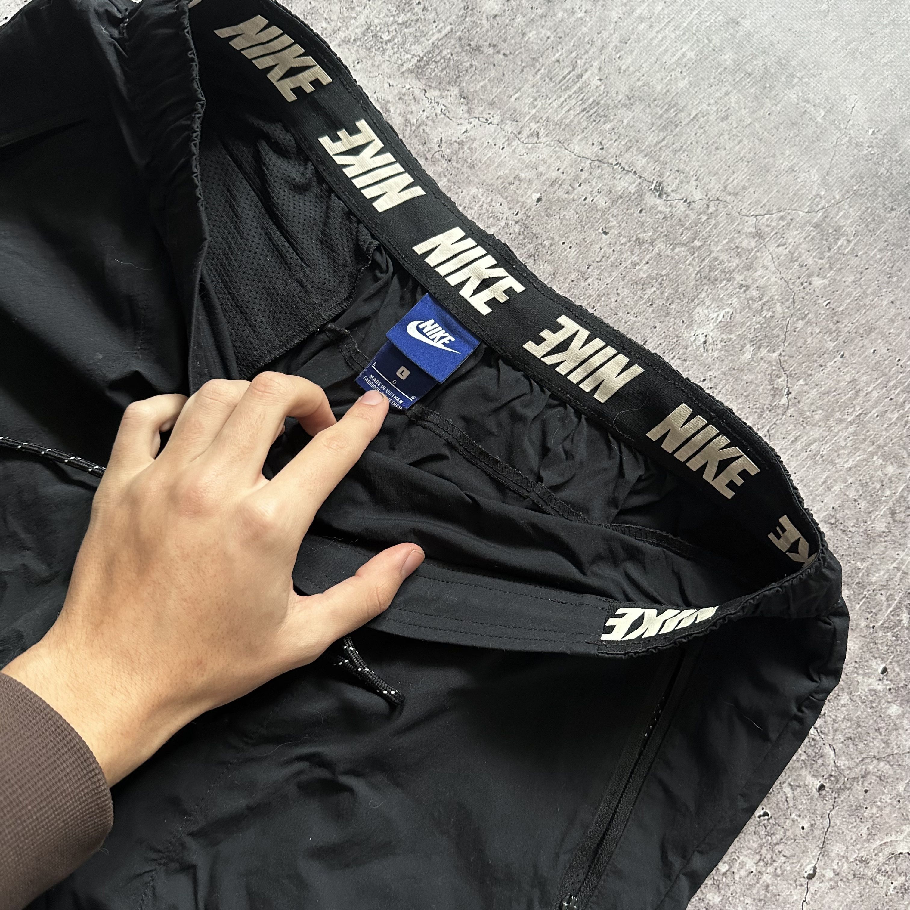 Nike Nike Nylon Metal Drill Track Straight Pants Size US 34 / EU 50 - 3 Thumbnail